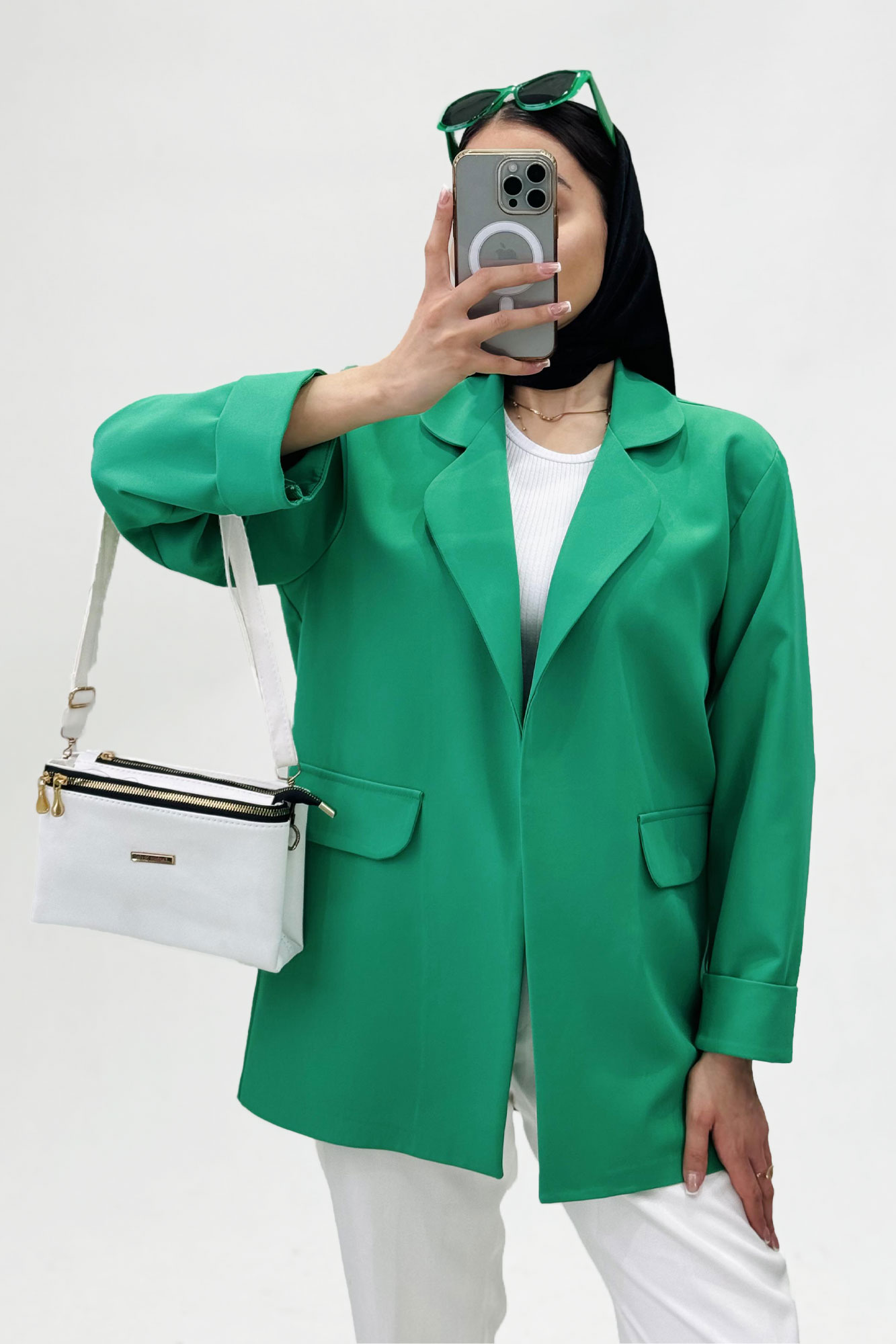 مانتو مازراتی یقه ب ب