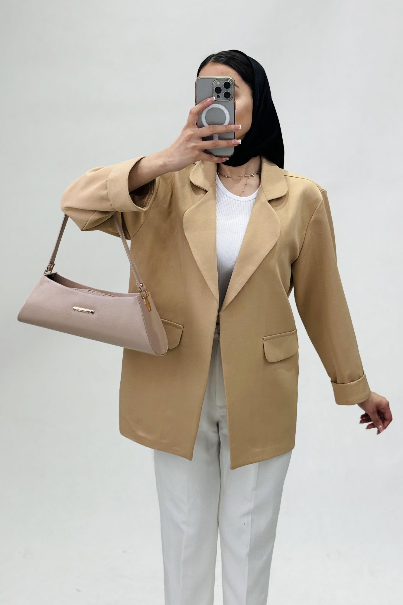 مانتو مازراتی یقه ب ب