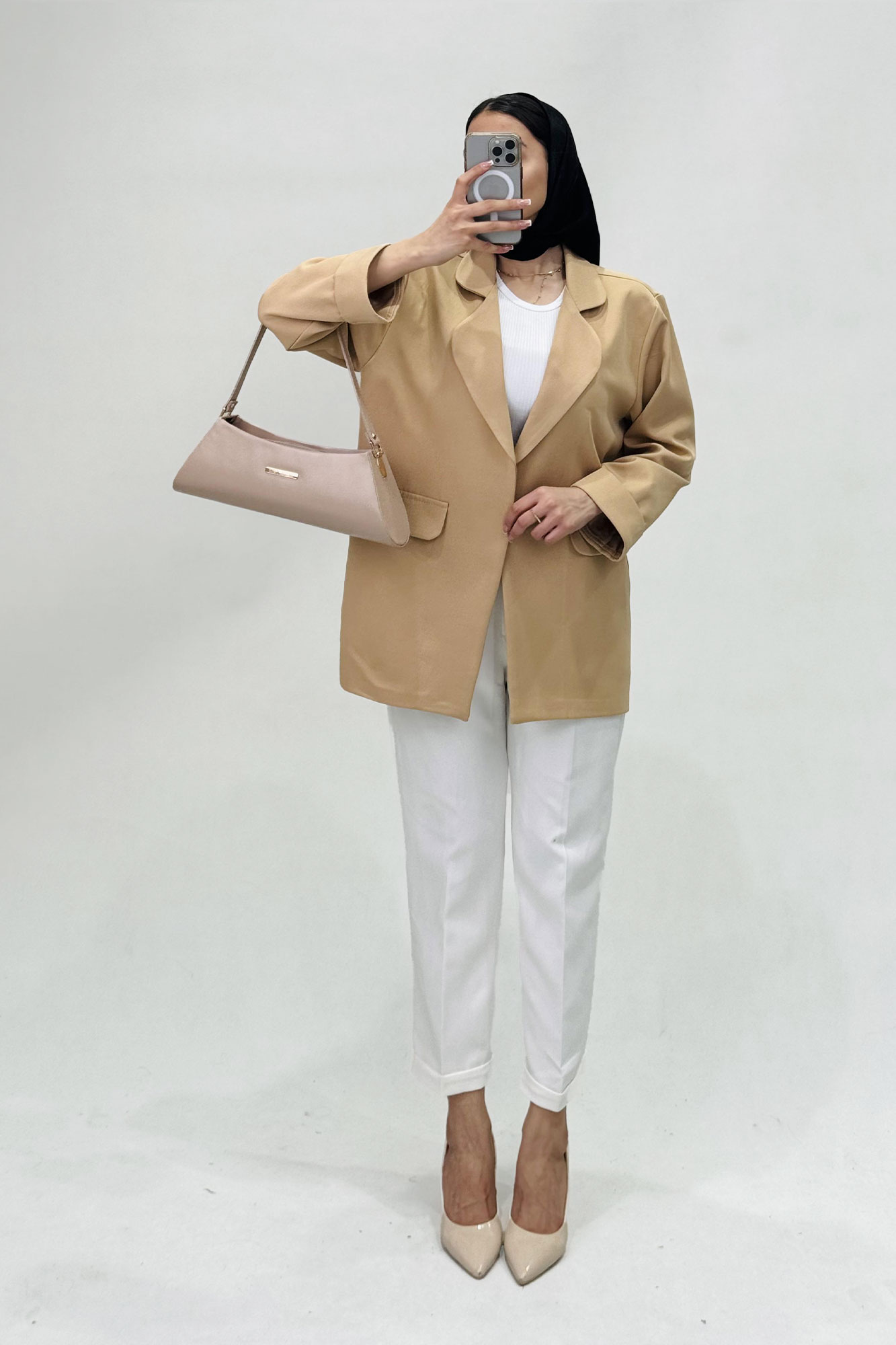 مانتو مازراتی یقه ب ب