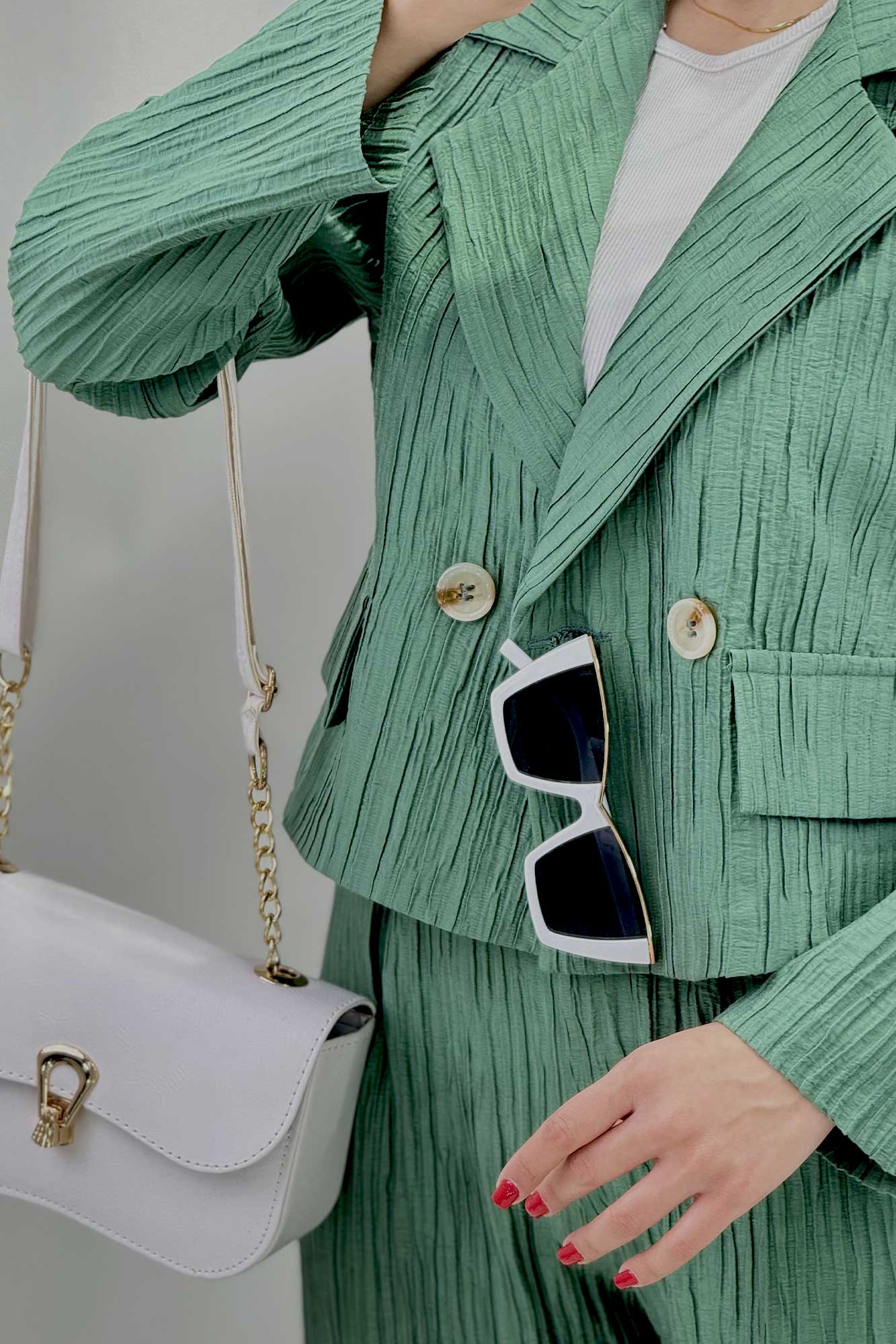 ست کت کراپ شلوار مام کلیشه