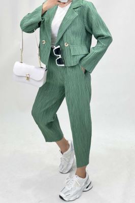 ست کت کراپ شلوار مام کلیشه