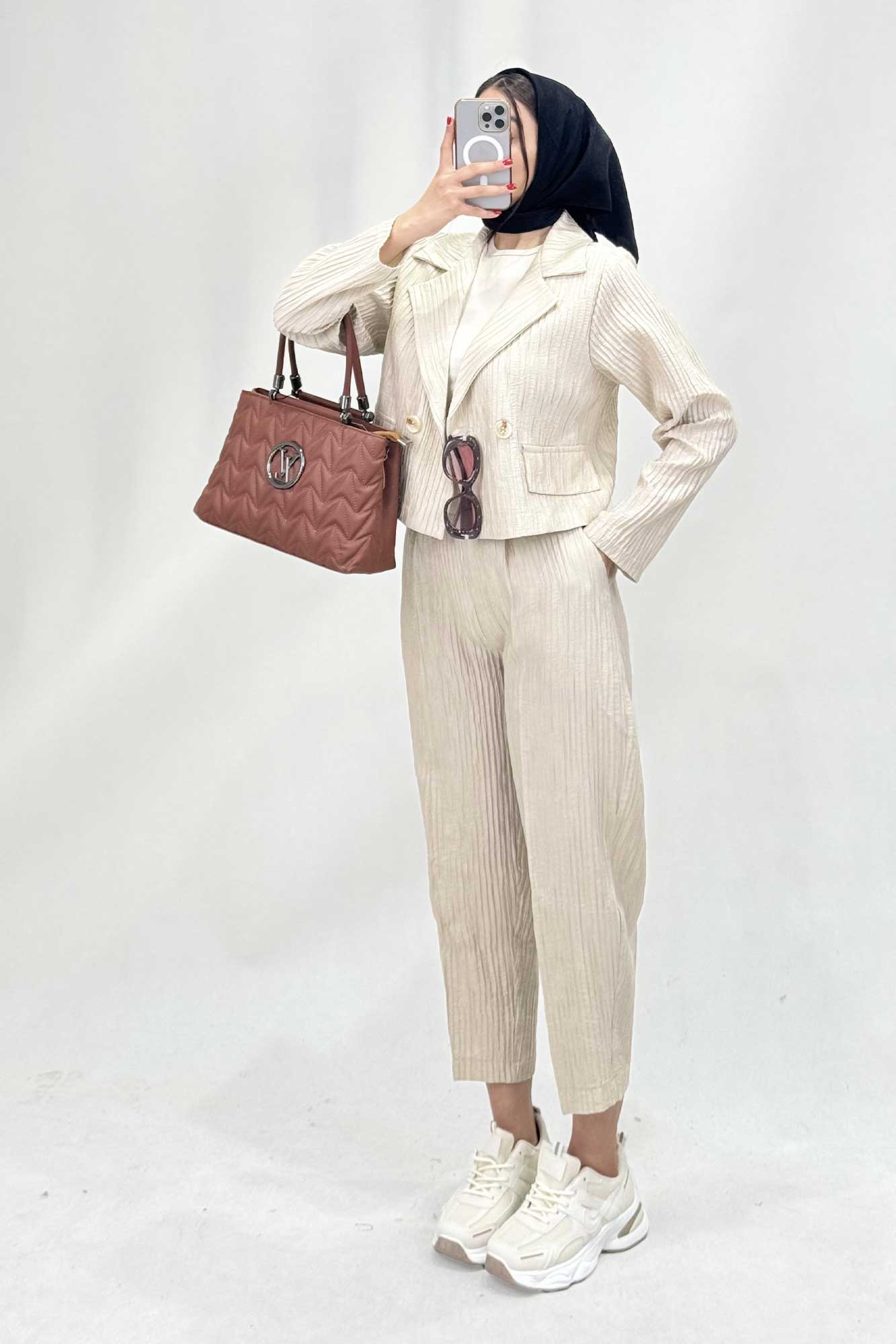 ست کت کراپ شلوار مام کلیشه