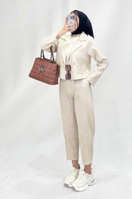 ست کت کراپ شلوار مام کلیشه