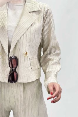 ست کت کراپ شلوار مام کلیشه