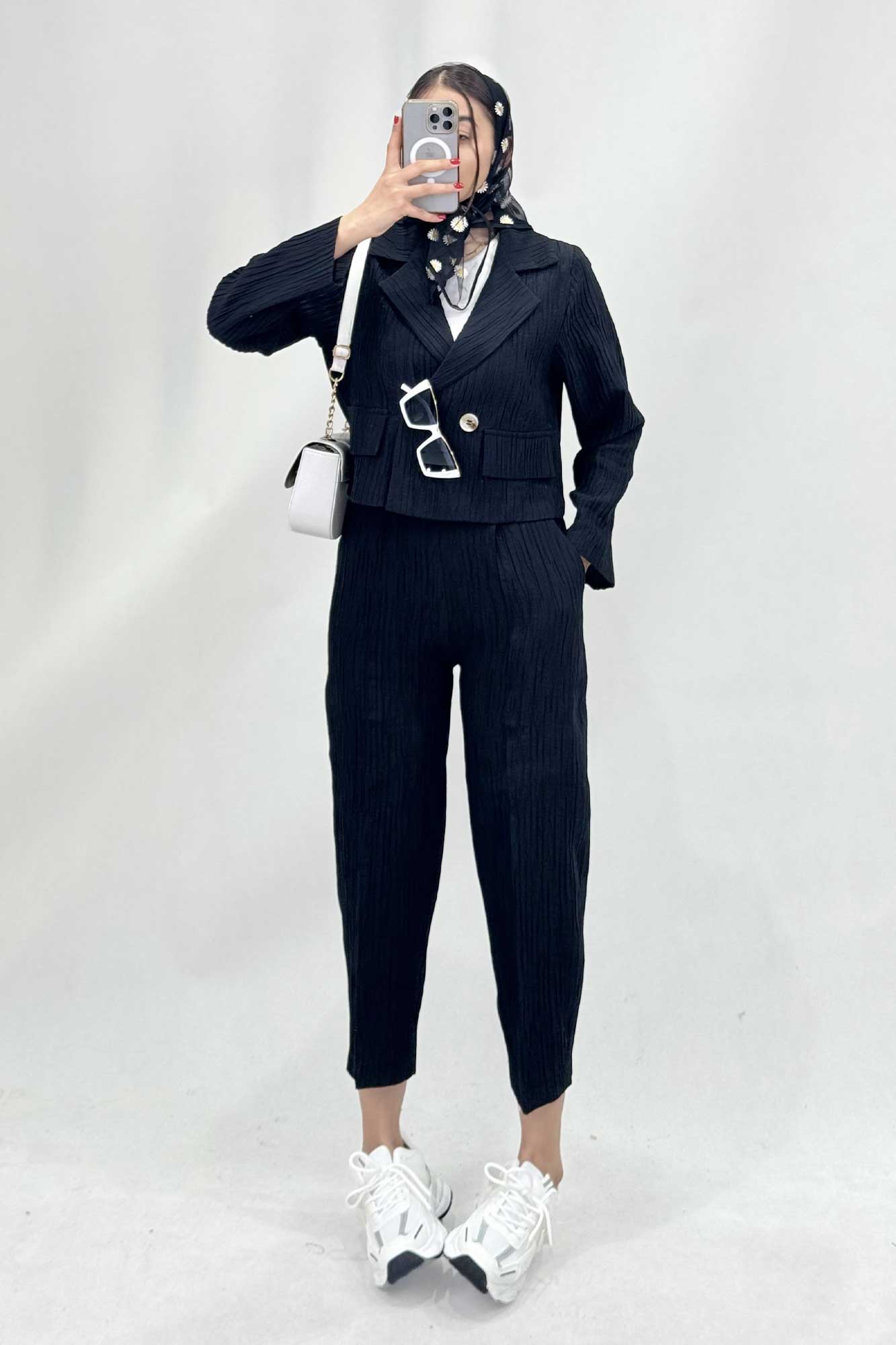 ست کت کراپ شلوار مام کلیشه