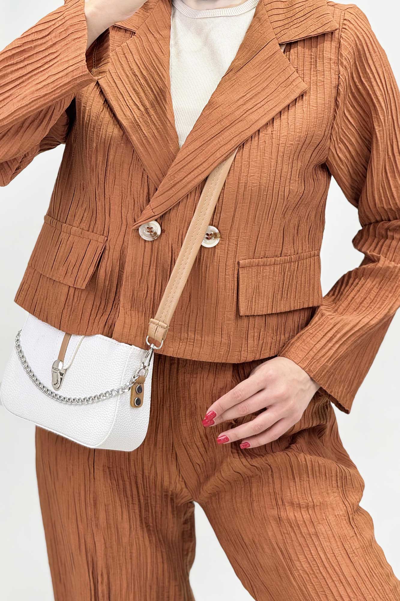 ست کت کراپ شلوار مام کلیشه