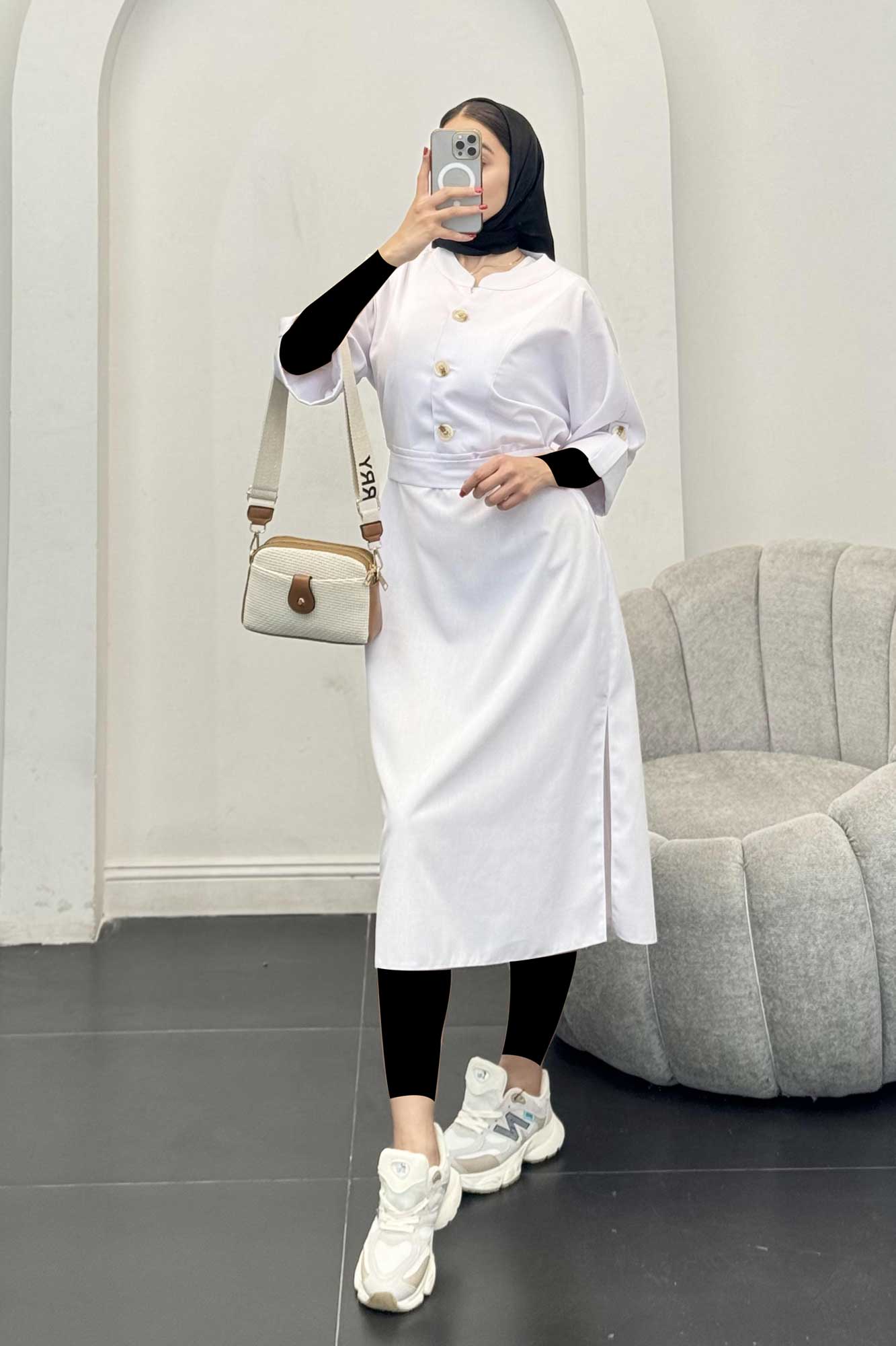 پیراهن لینن سه دکمه آستین بند دار