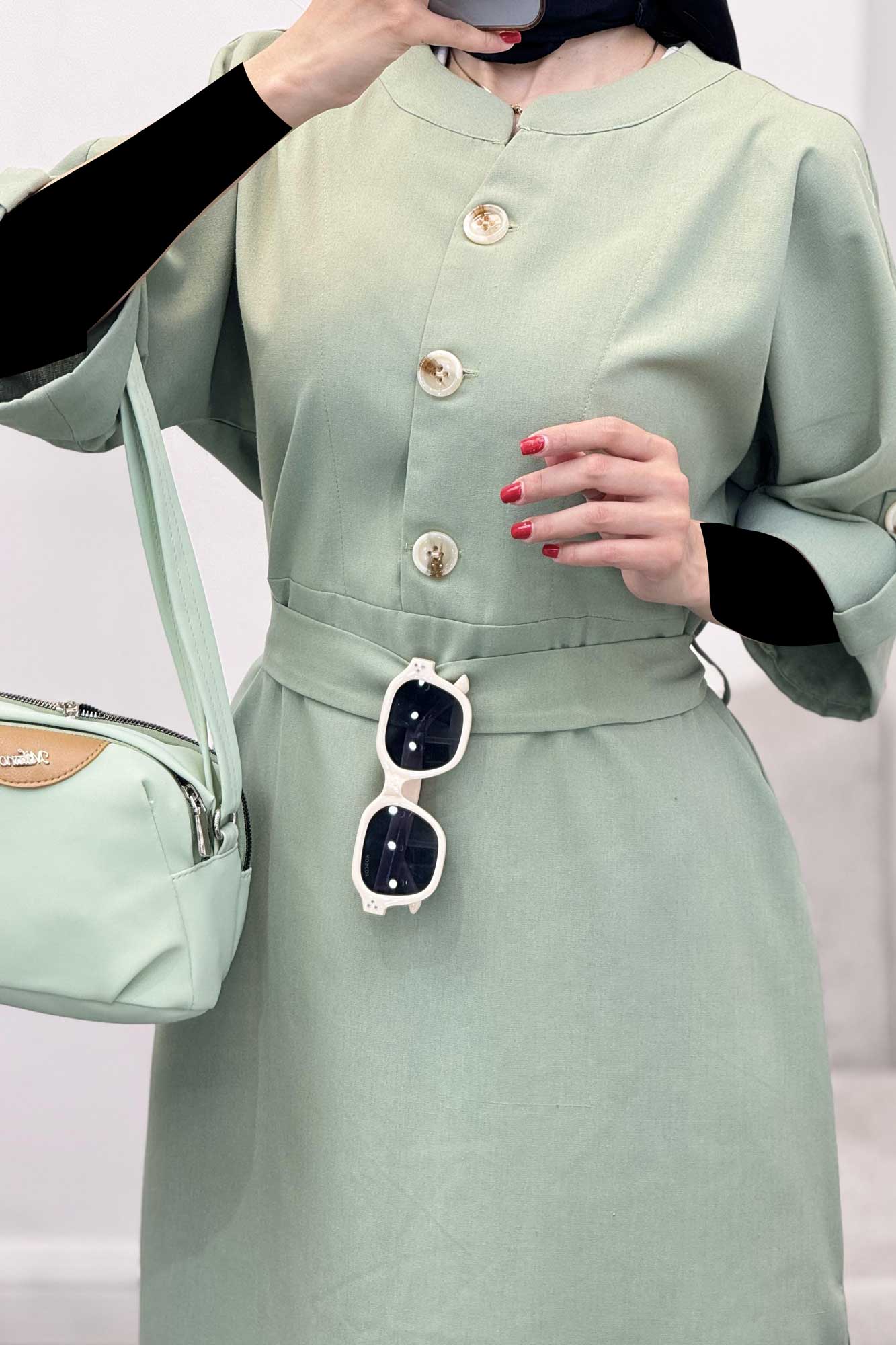 پیراهن لینن سه دکمه آستین بند دار