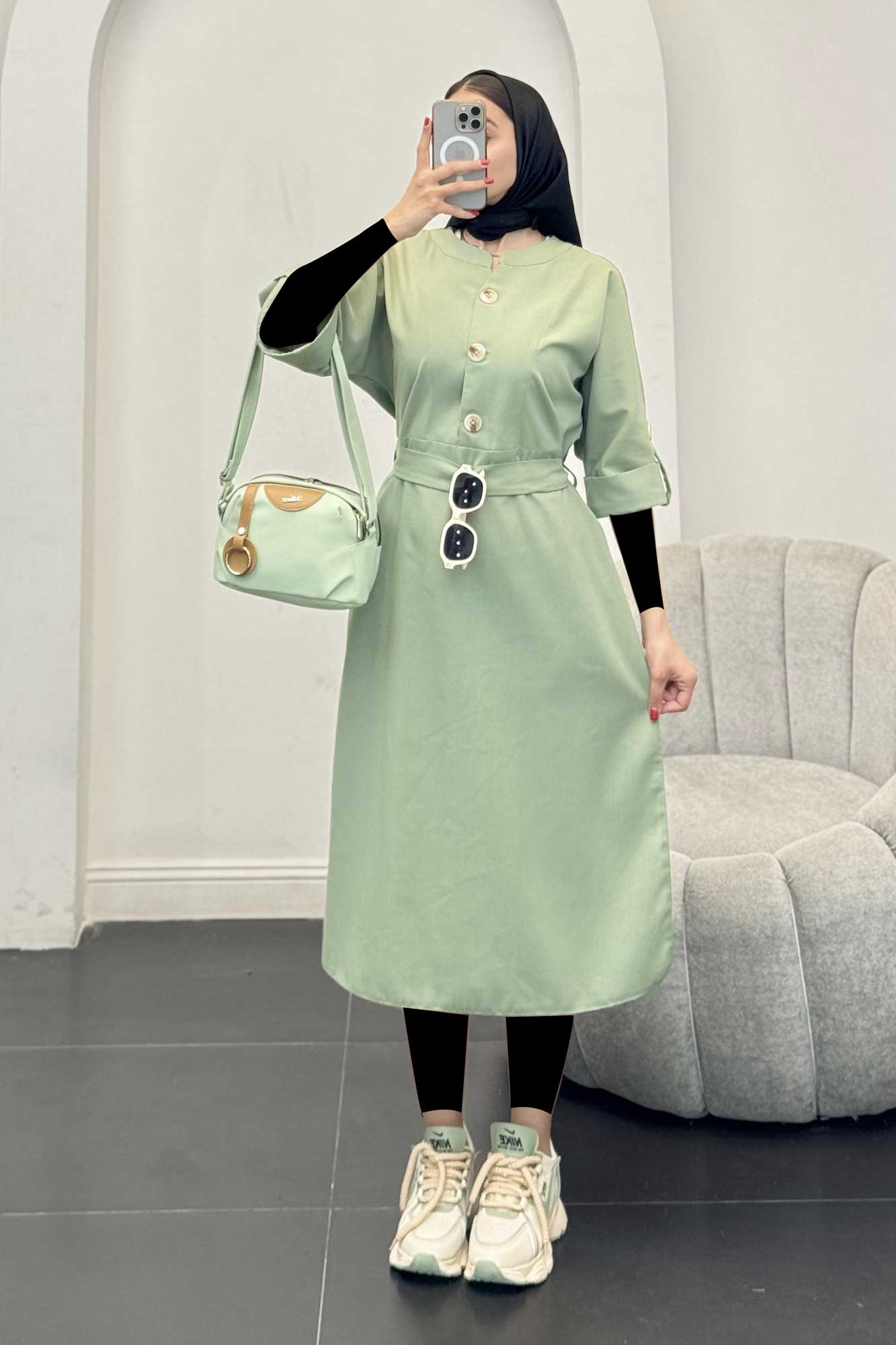 پیراهن لینن سه دکمه آستین بند دار