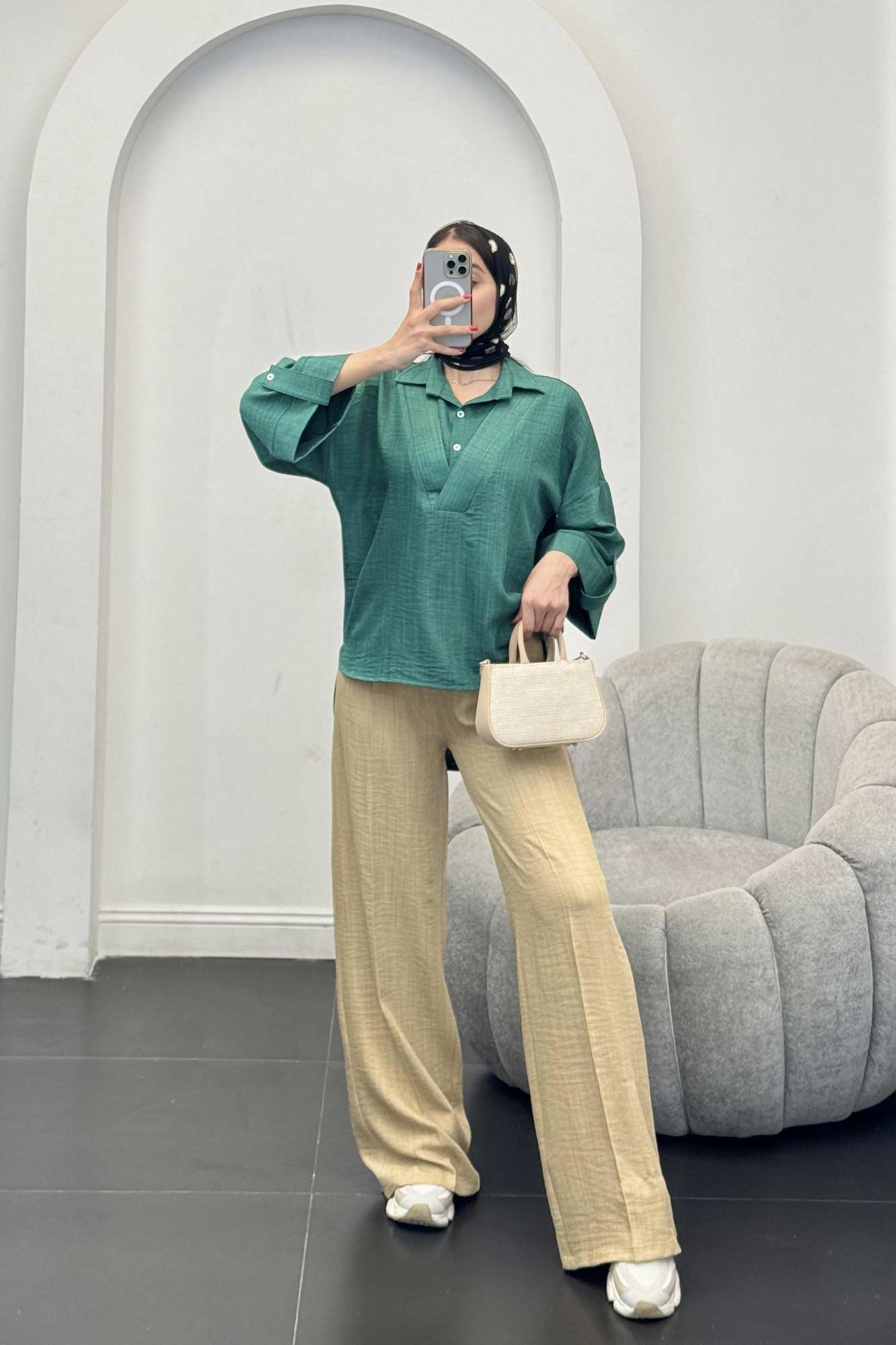 بلوز شانتون دو یقه پشت بلند