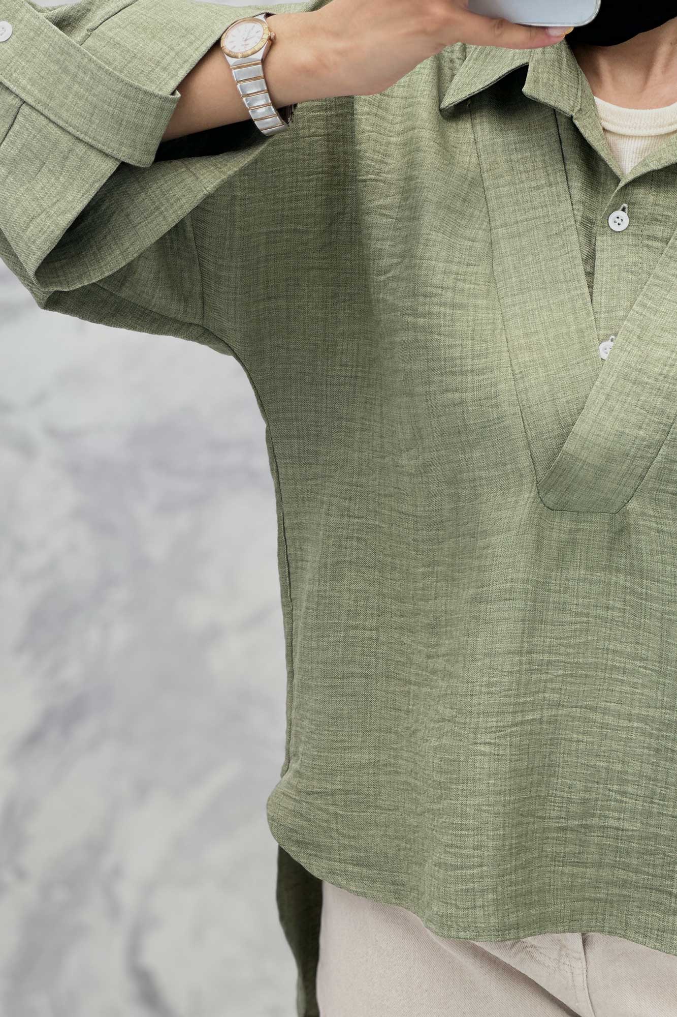 بلوز شانتون دو یقه پشت بلند