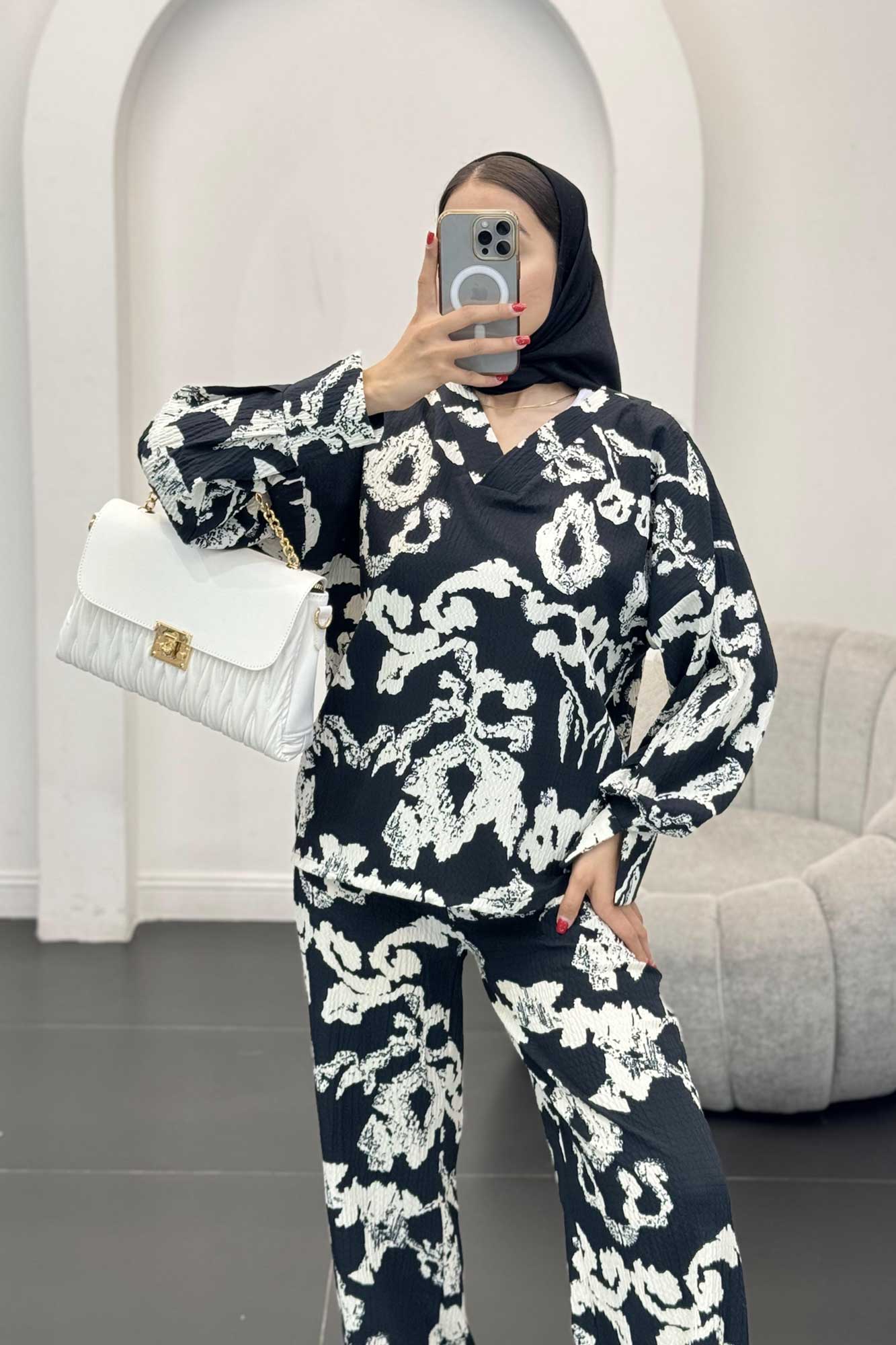 ست بلوز و شلوار یقه هفت کاملس