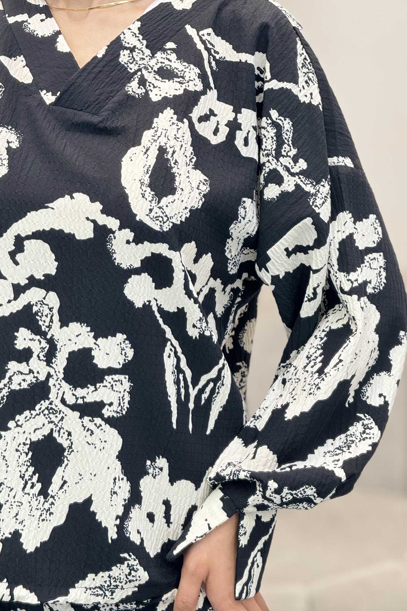 ست بلوز و شلوار یقه هفت کاملس