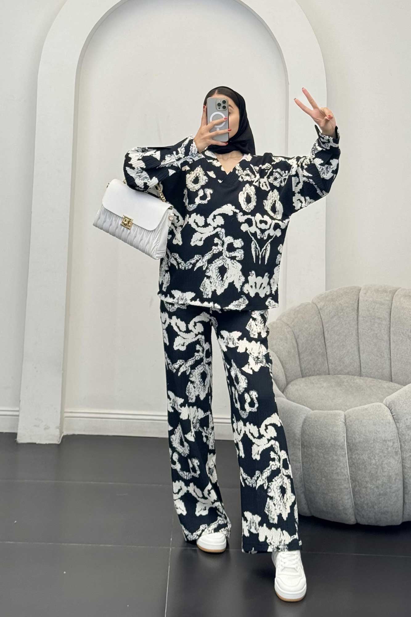 ست بلوز و شلوار یقه هفت کاملس