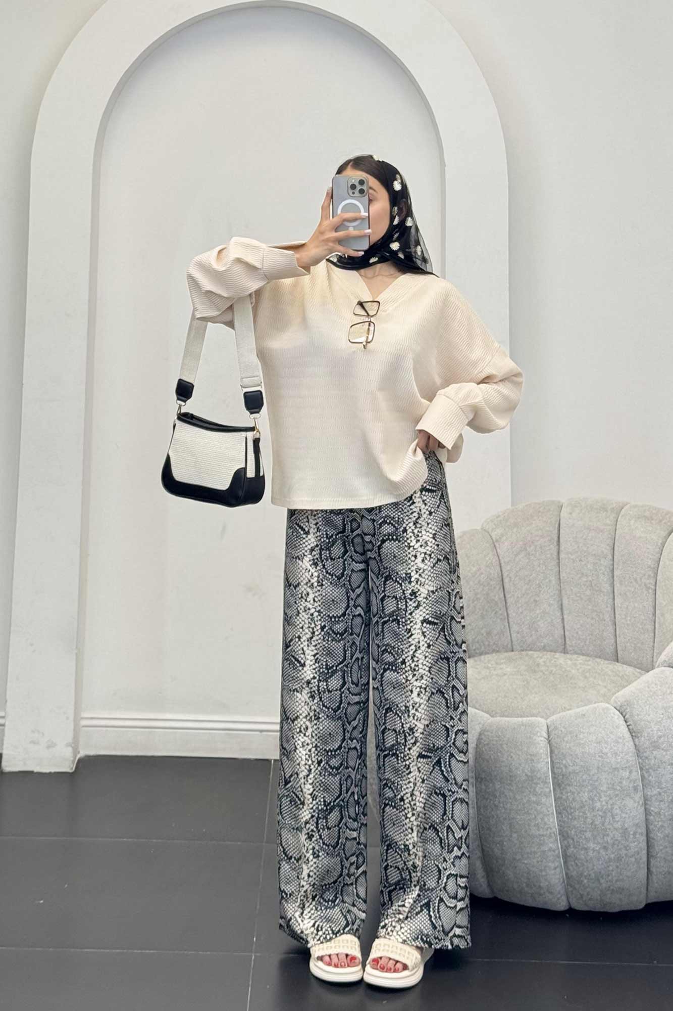 بلور یقه هفت السا آستین پیله