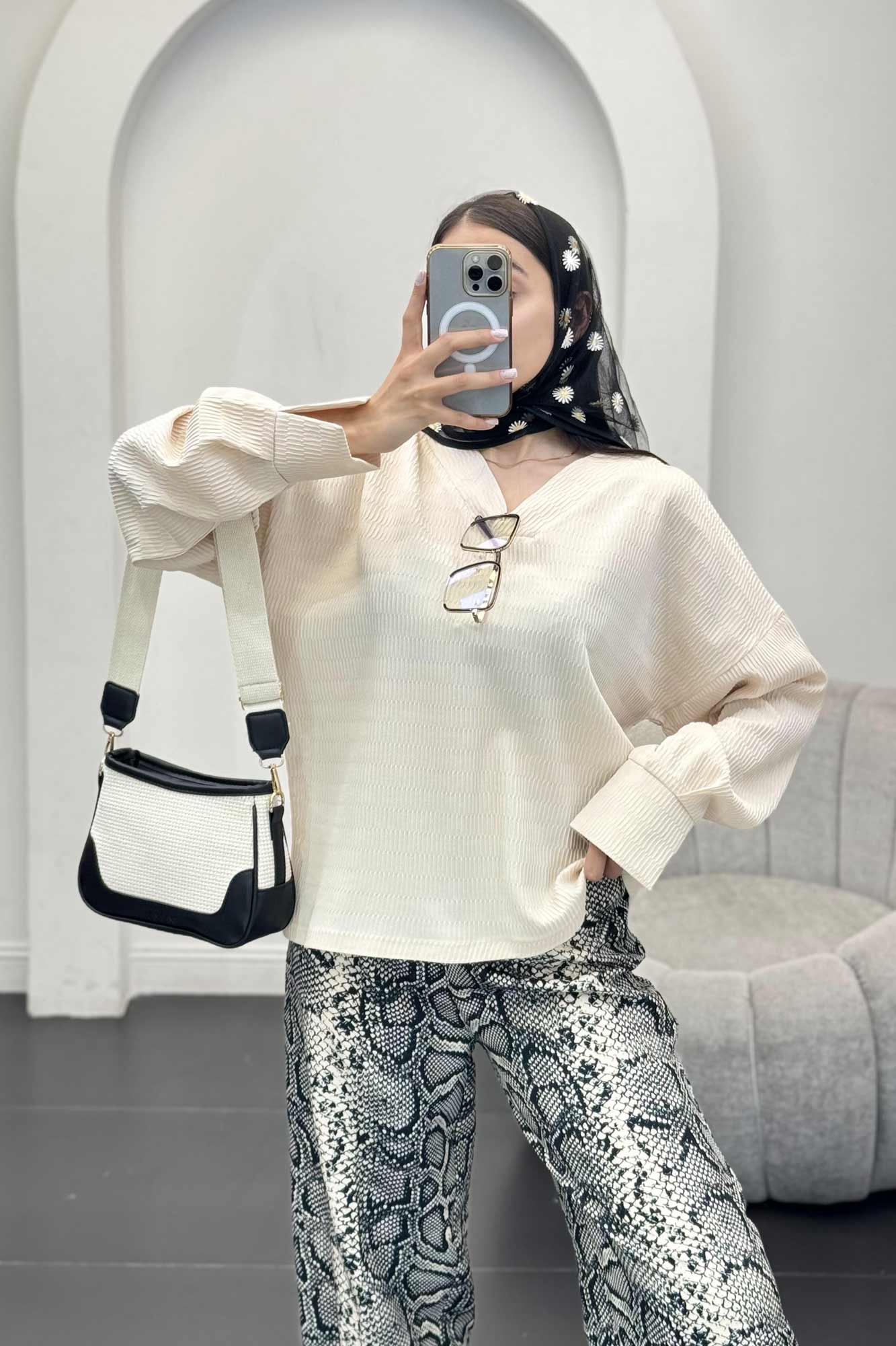 بلور یقه هفت السا آستین پیله