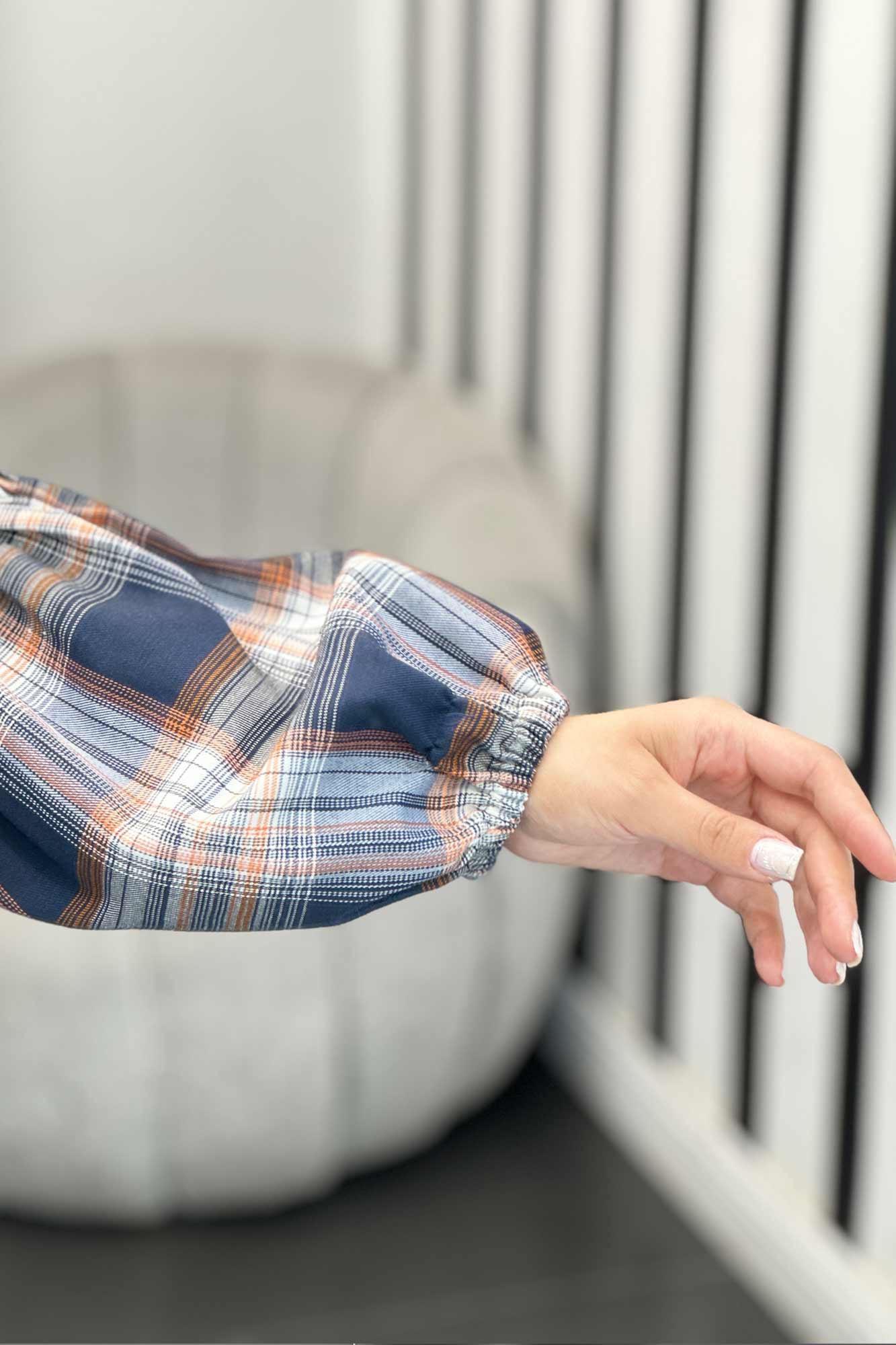 شومیز چهارخانه پایین گره