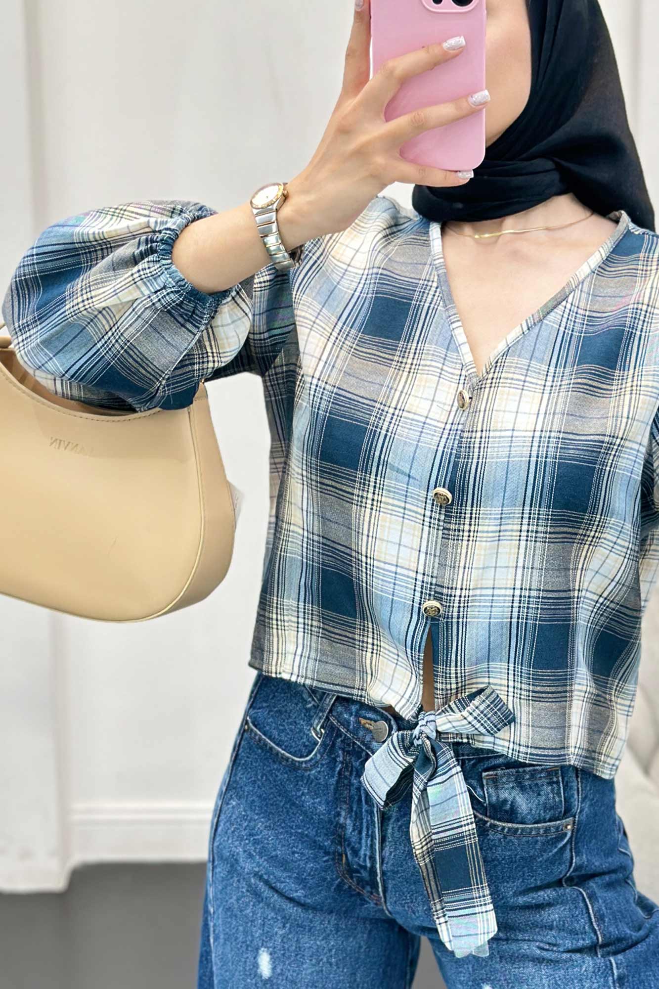 شومیز چهارخانه پایین گره