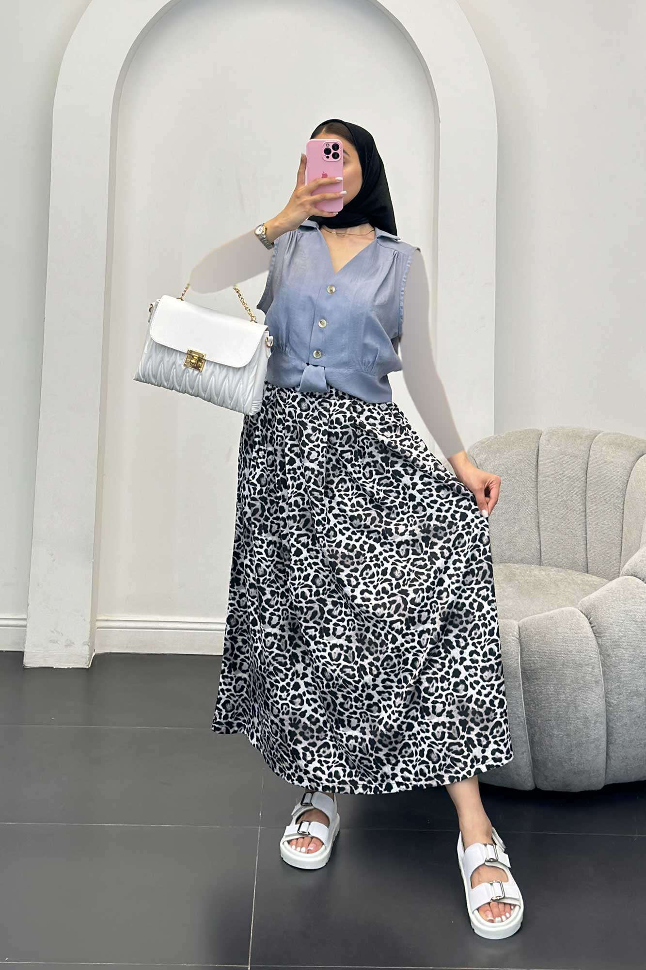 وست بابوس کراپ سینه چین پایین گره