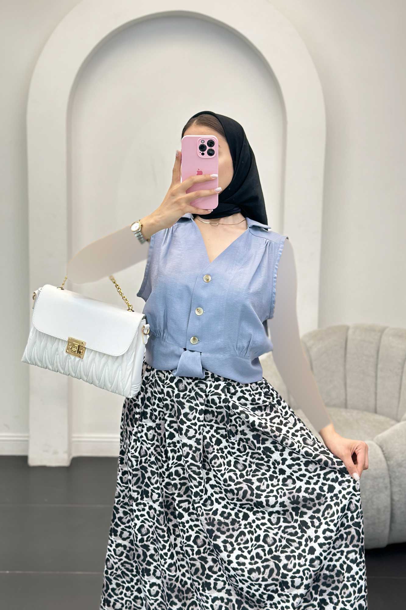 وست بابوس کراپ سینه چین پایین گره