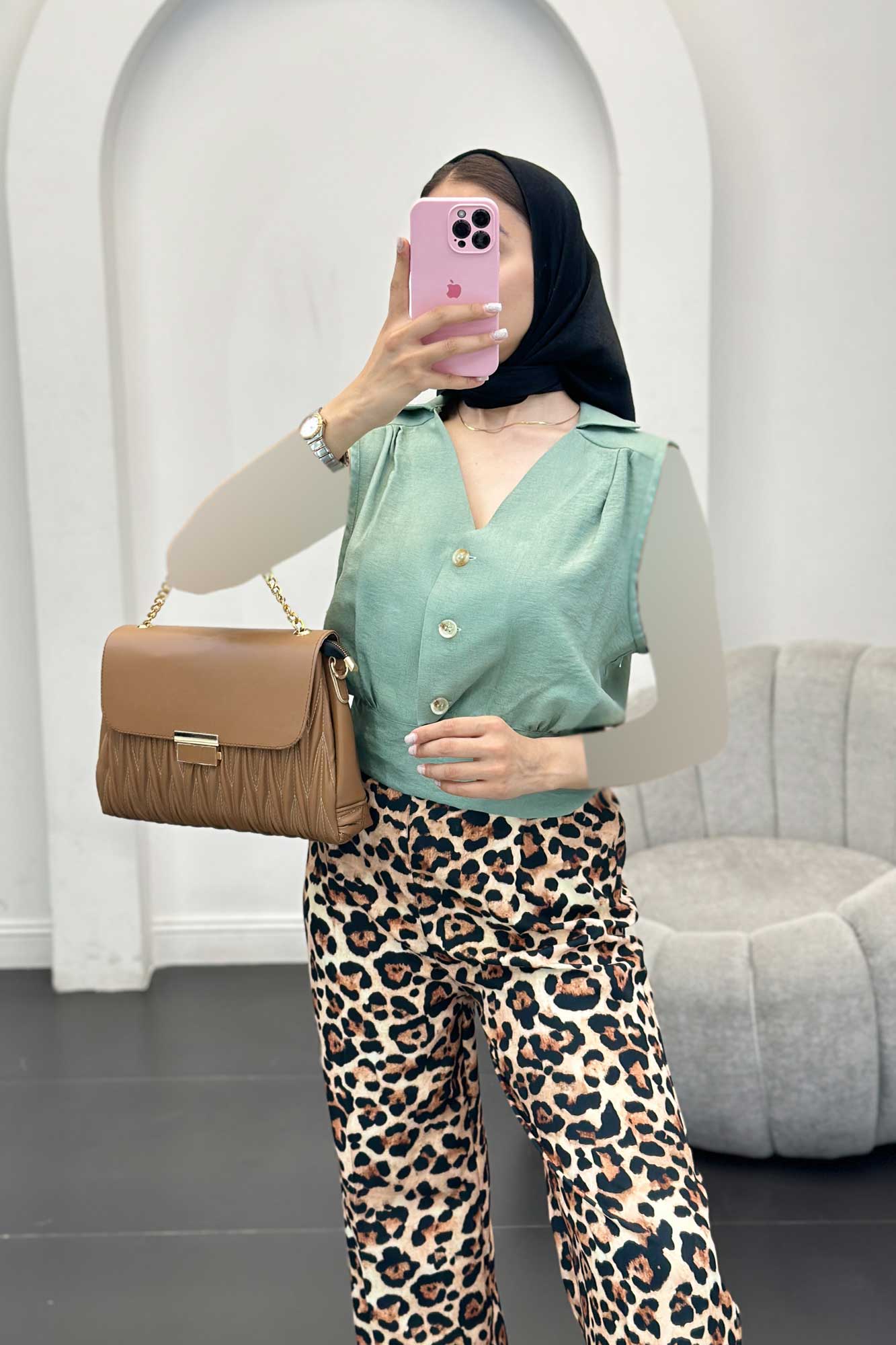 وست بابوس کراپ سینه چین پایین گره