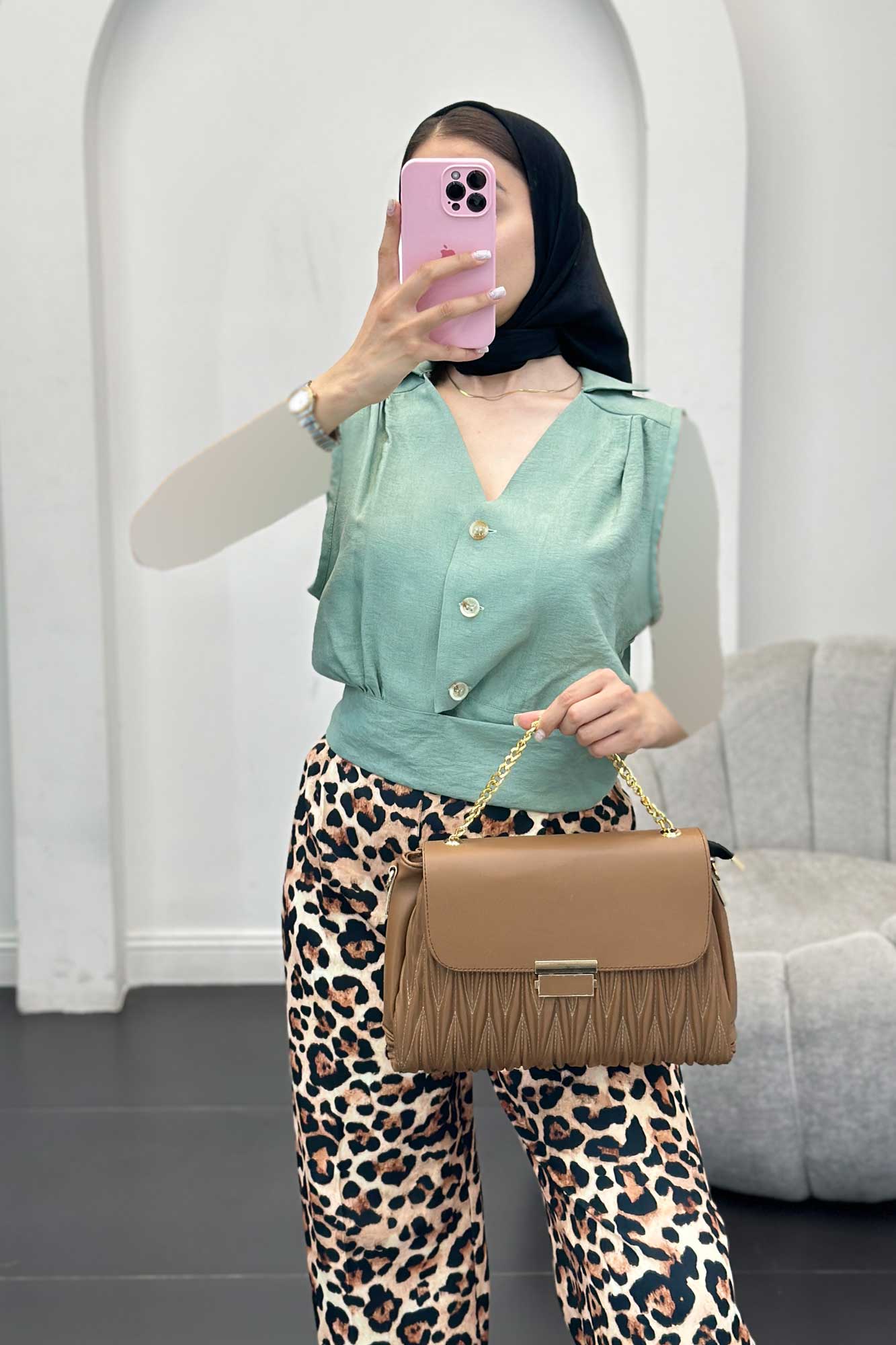 وست بابوس کراپ سینه چین پایین گره