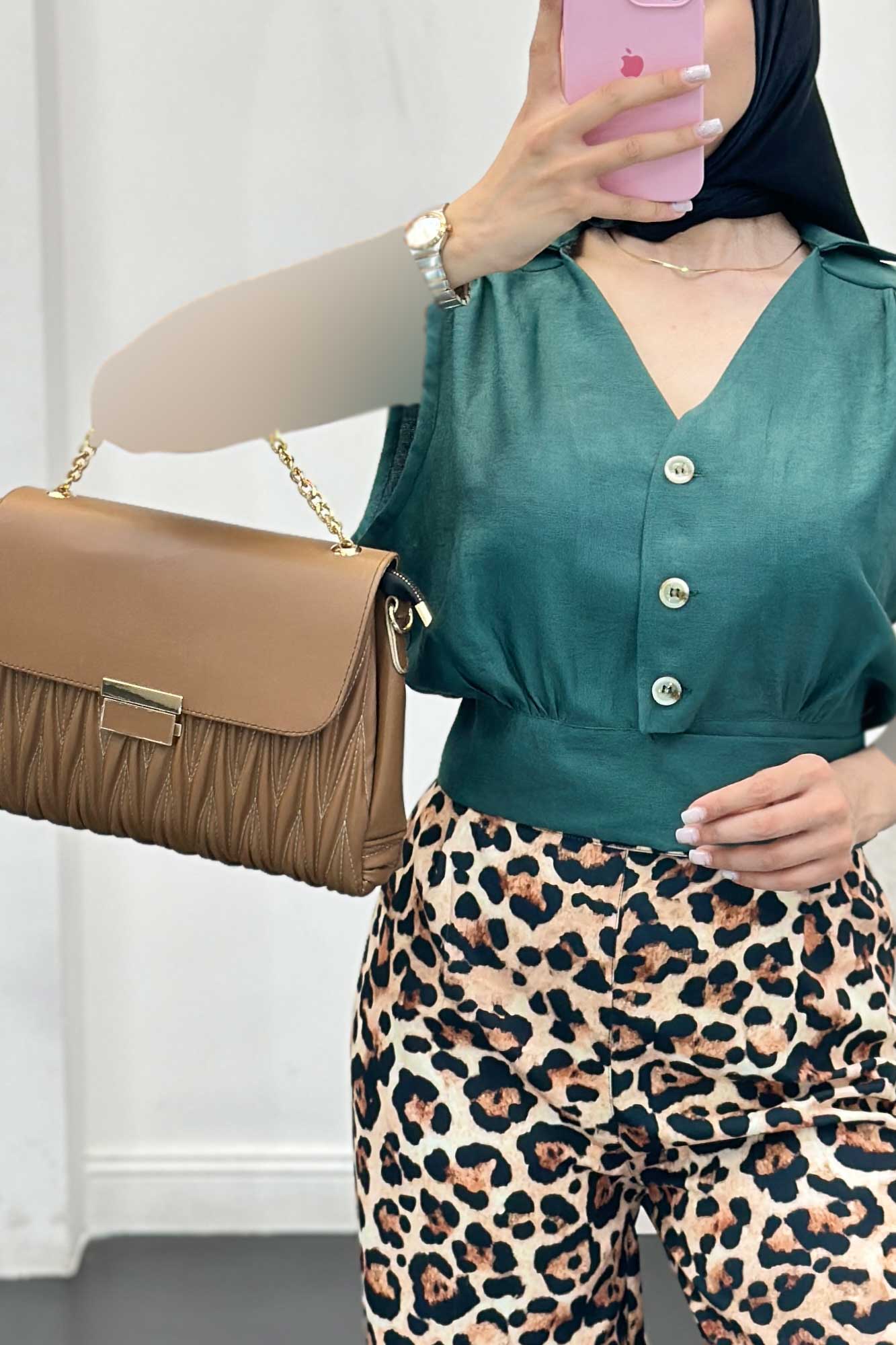 وست بابوس کراپ سینه چین پایین گره