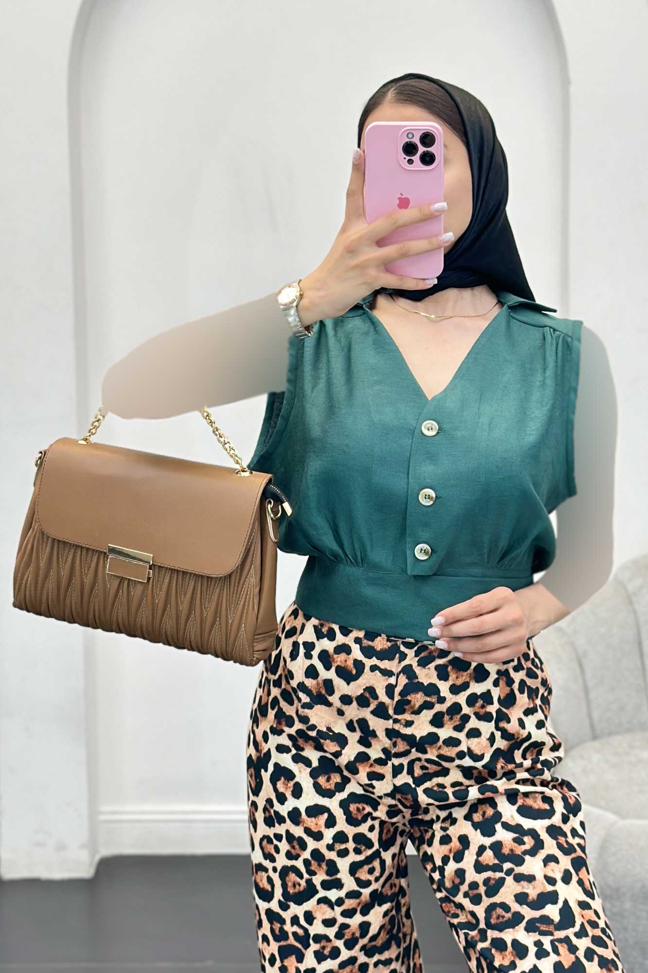 وست بابوس کراپ سینه چین پایین گره