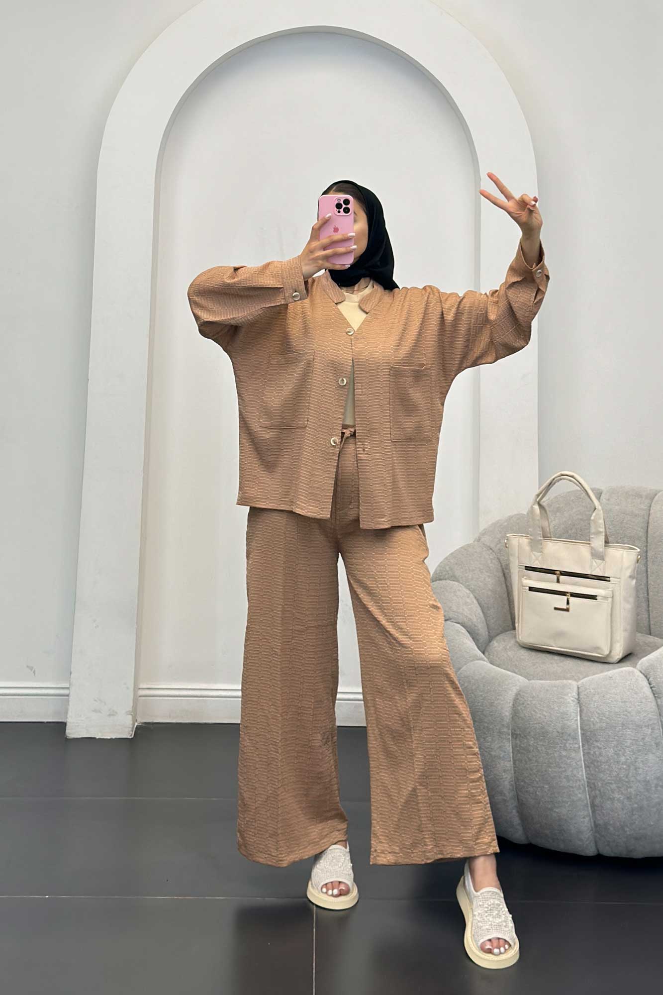 ست کت و شلوار نوا یقه گرد شیده