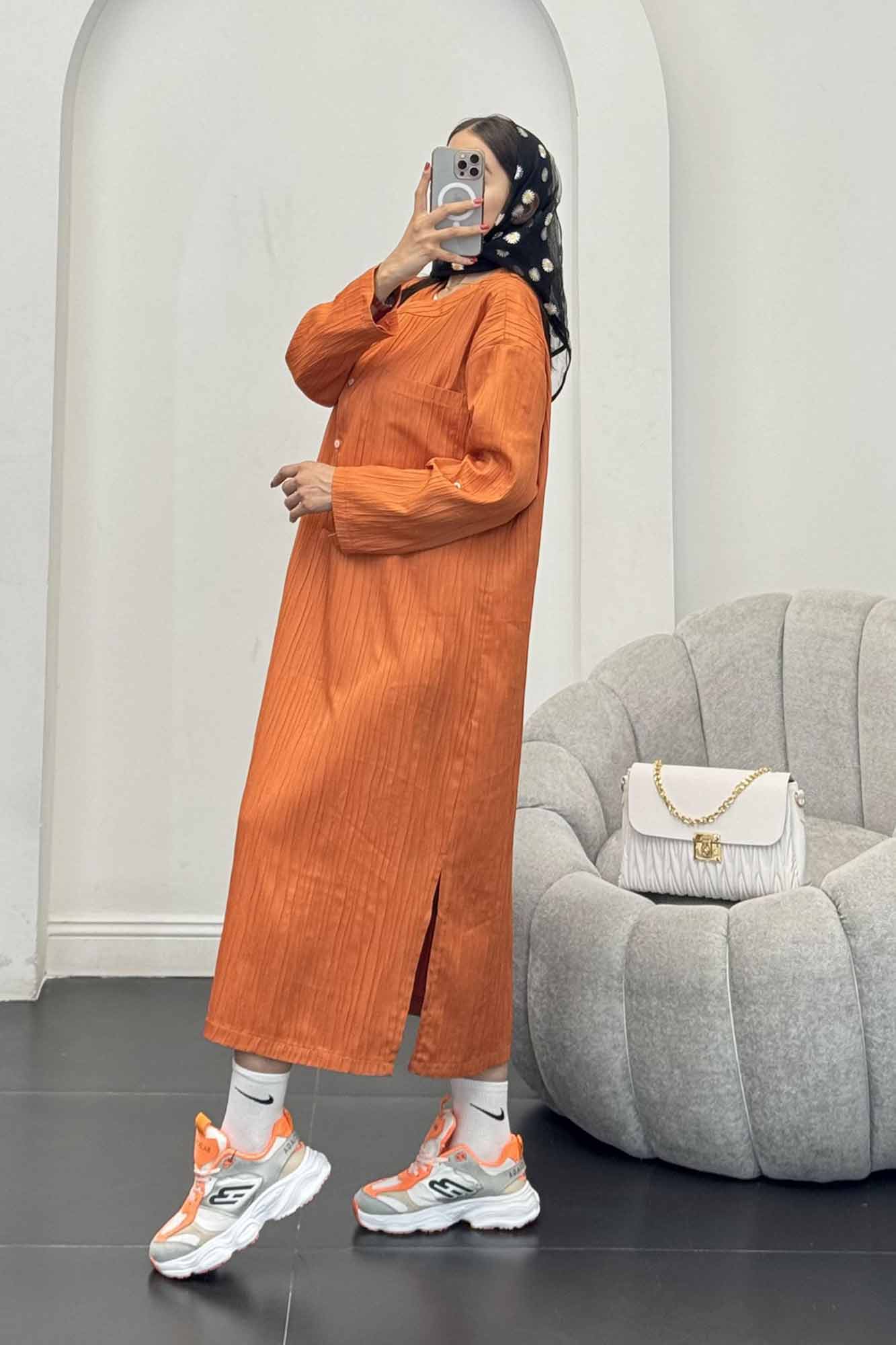 پیراهن کریشه بلند سه دکمه لیوسا