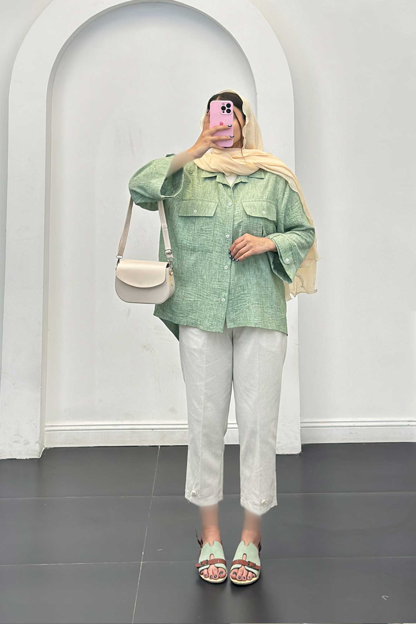 مانتو شانتون برفکی پشت هلال دایانا