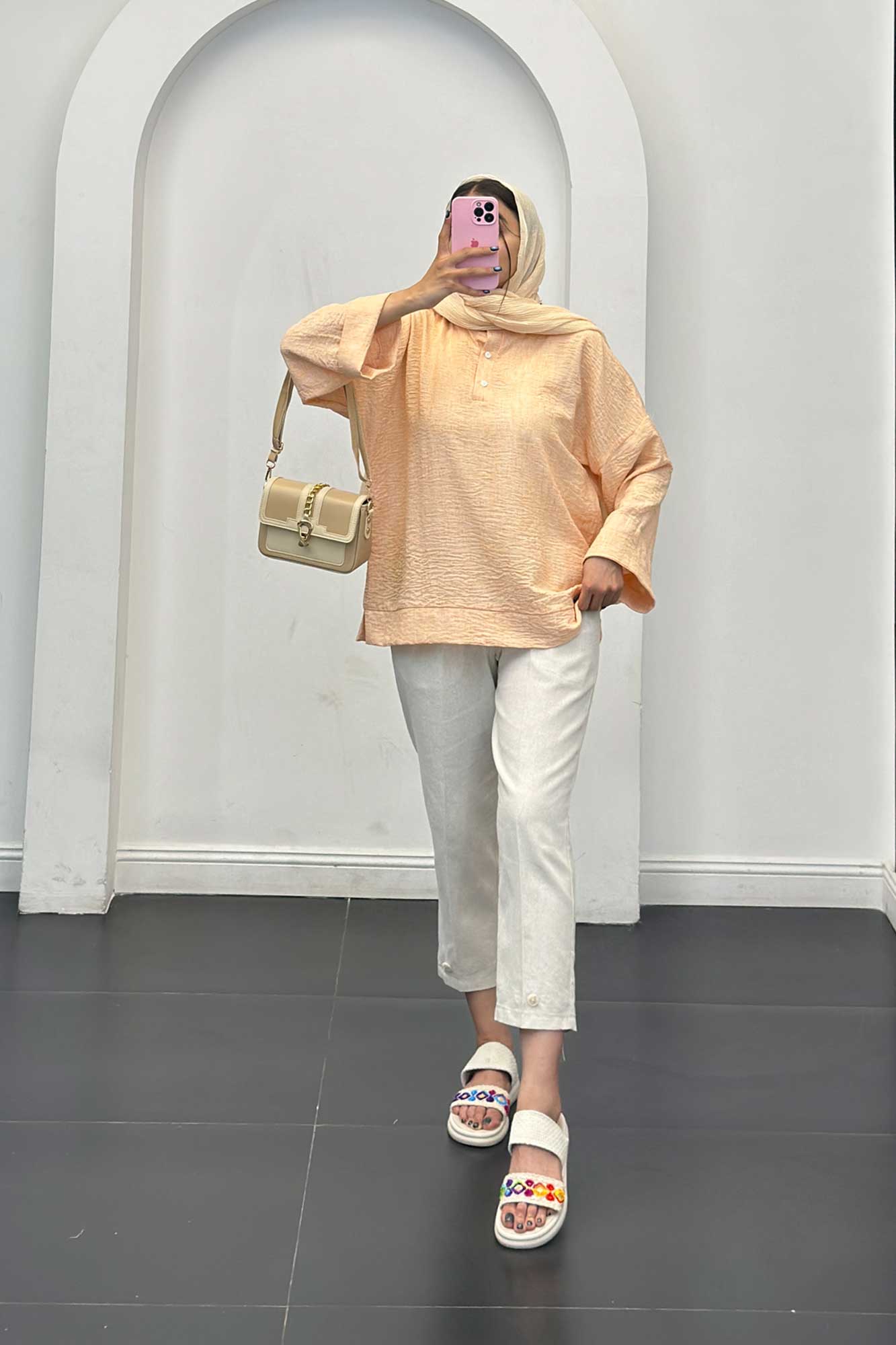 بلوز شانتون برفکی پایین چاکدار آستین پاکتی