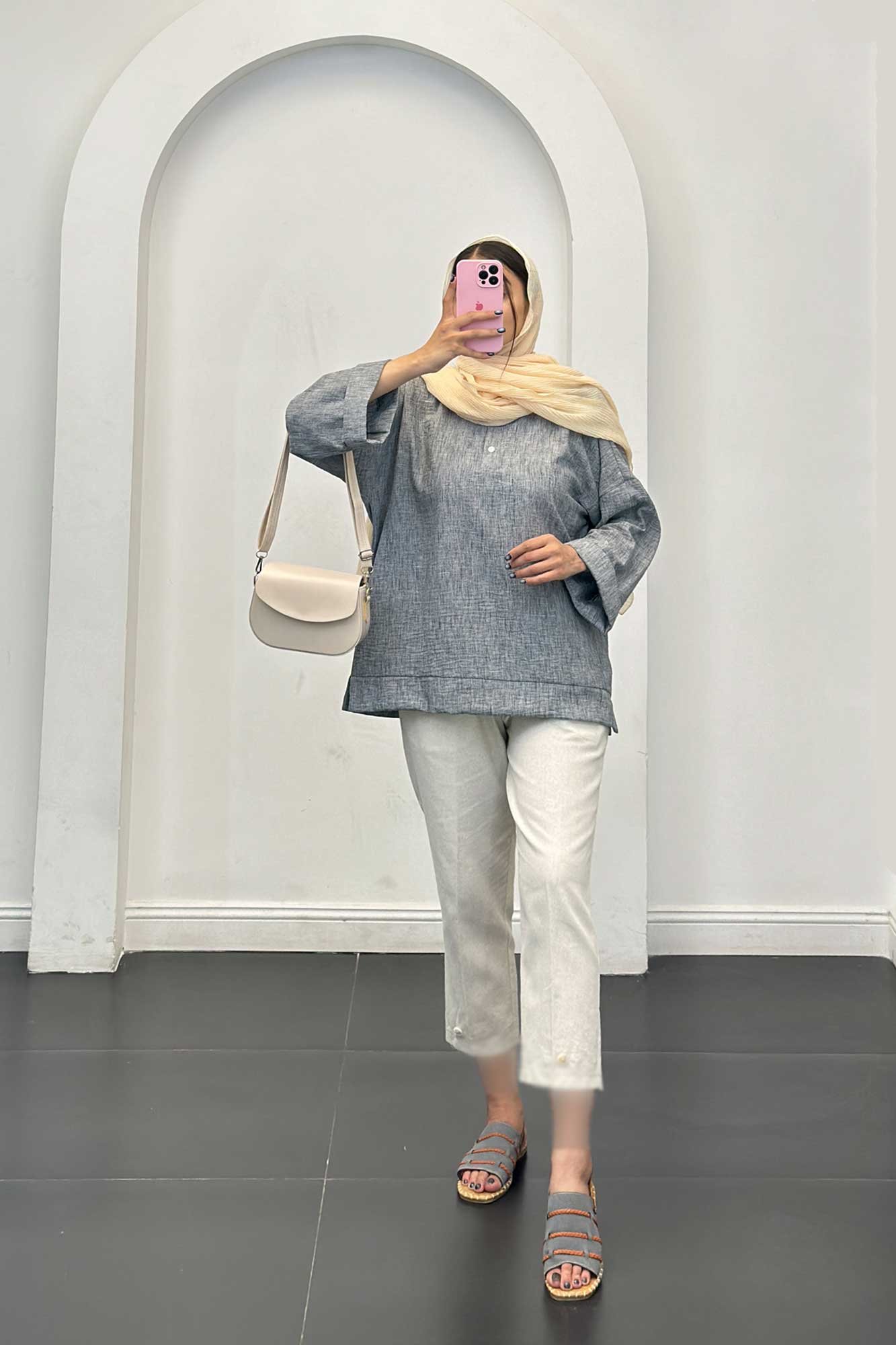 بلوز شانتون برفکی پایین چاکدار آستین پاکتی