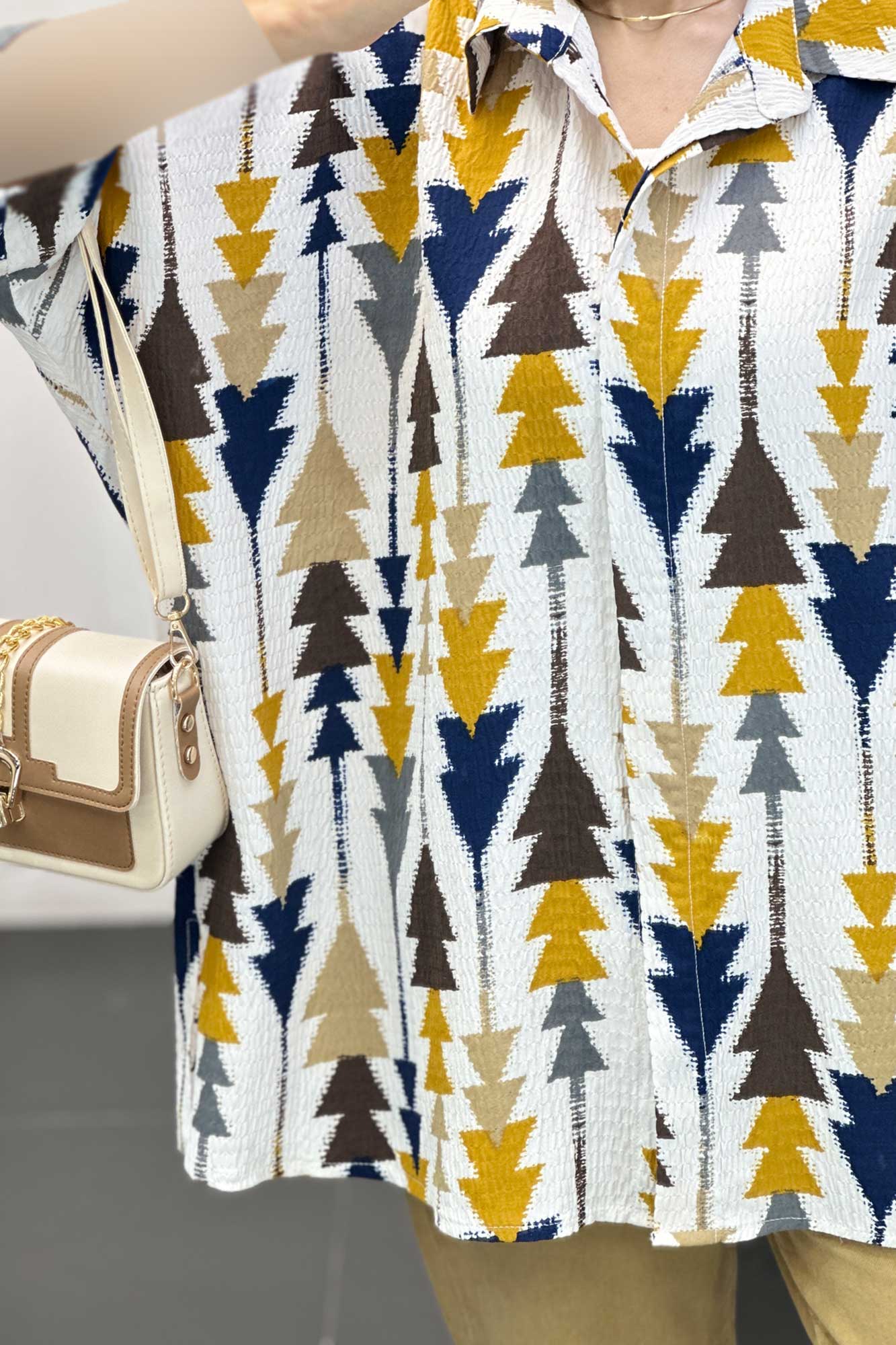 شومیز کراش جناقی طرح کاج آستین سه رب