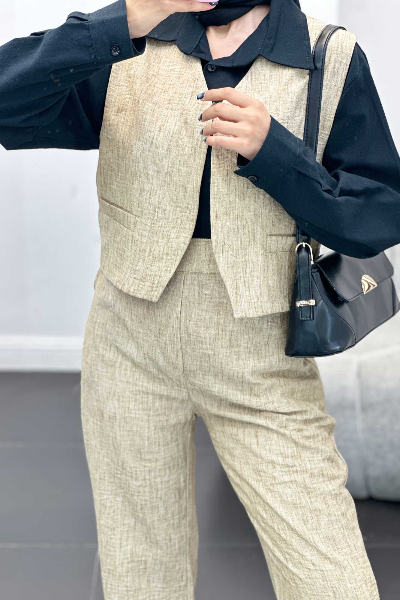 ست جلیقه و شلوار شانتون برفکی تاتیانا