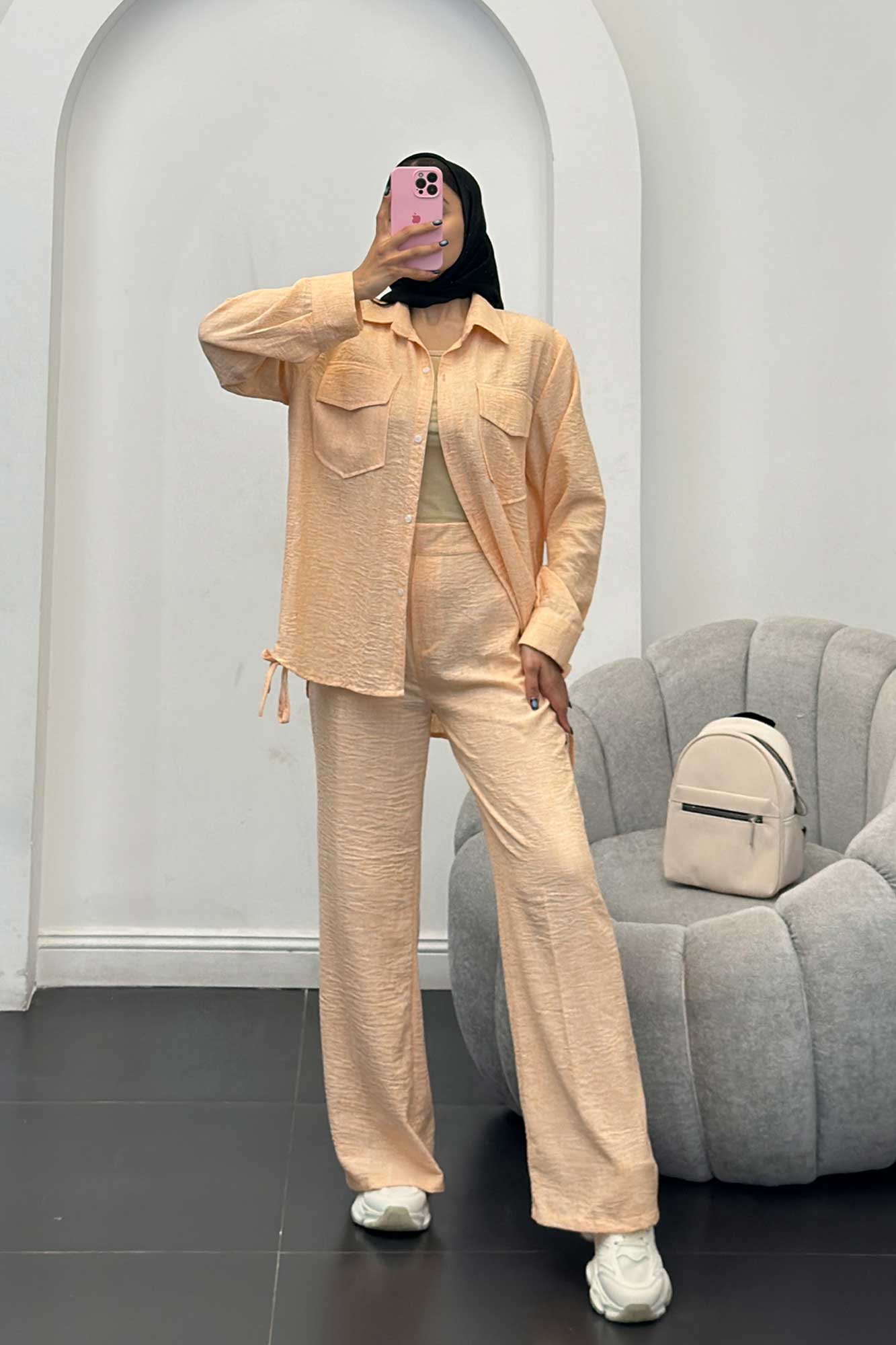 ست مانتو و شلوار شانتون برفکی بغل بنددار