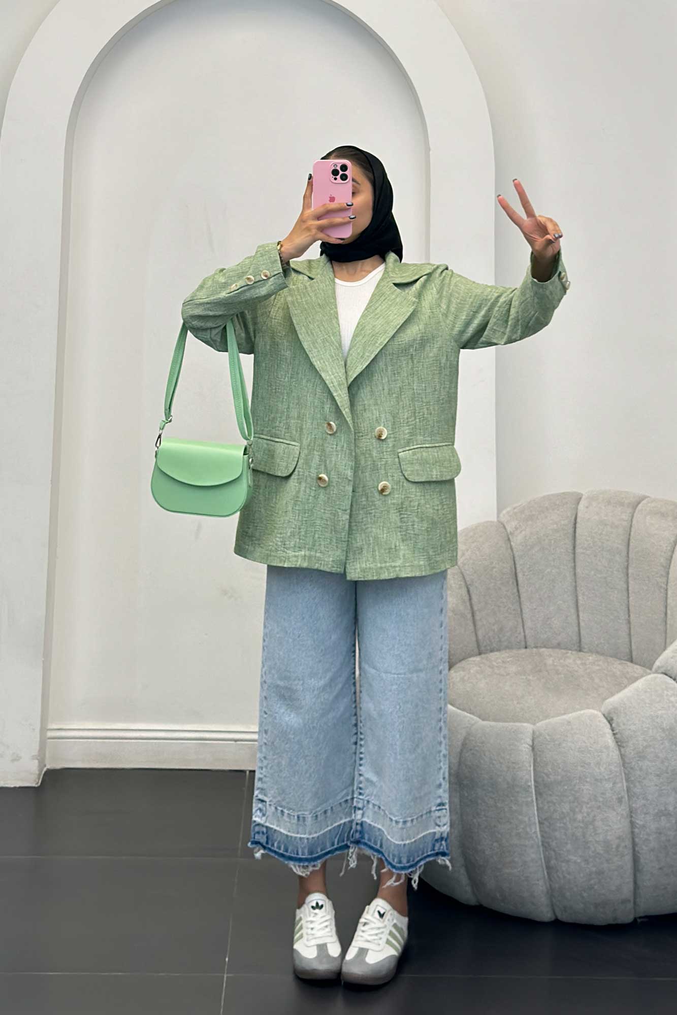 مانتو چهار دکمه شانتون برفکی رهام