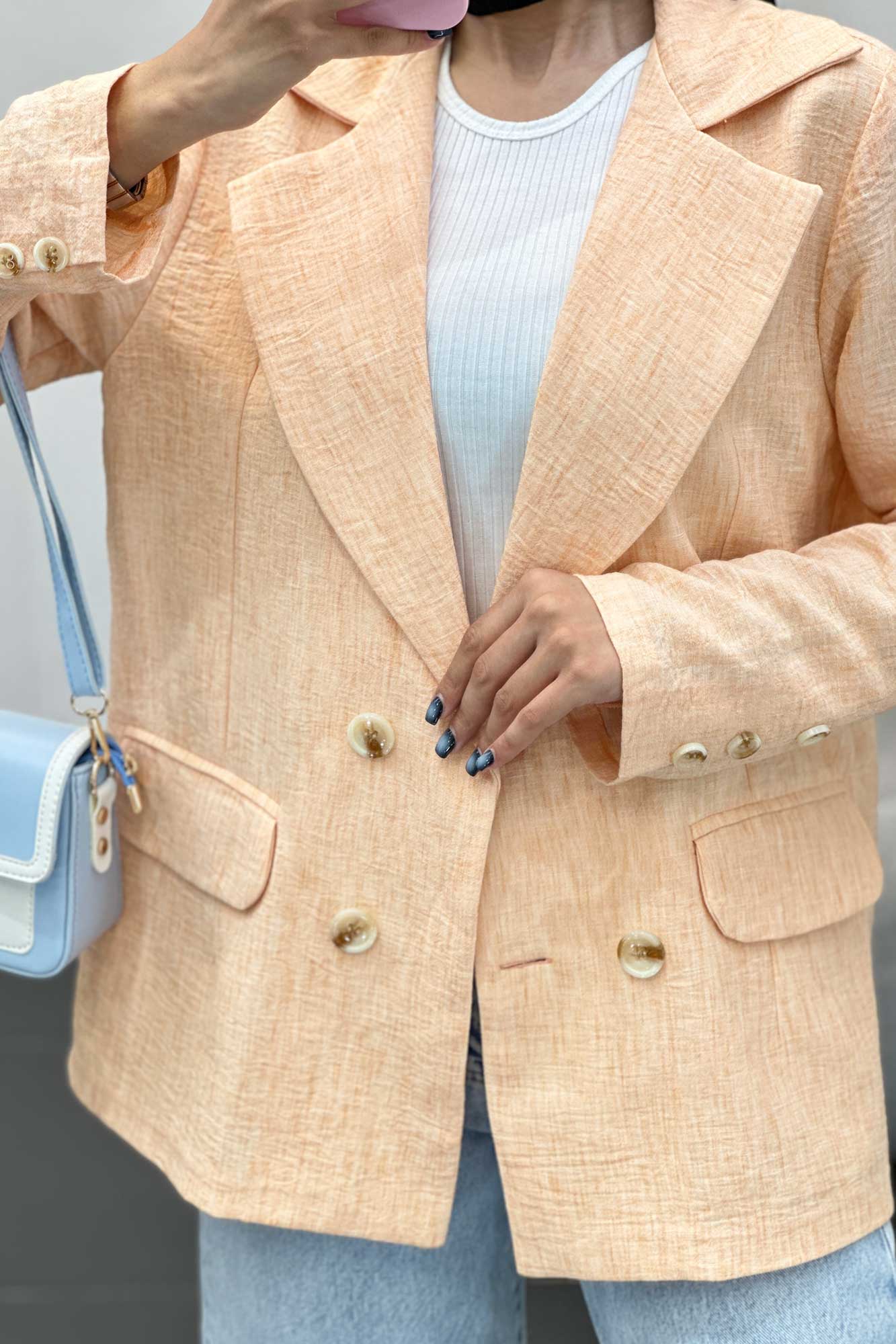 مانتو چهار دکمه شانتون برفکی رهام