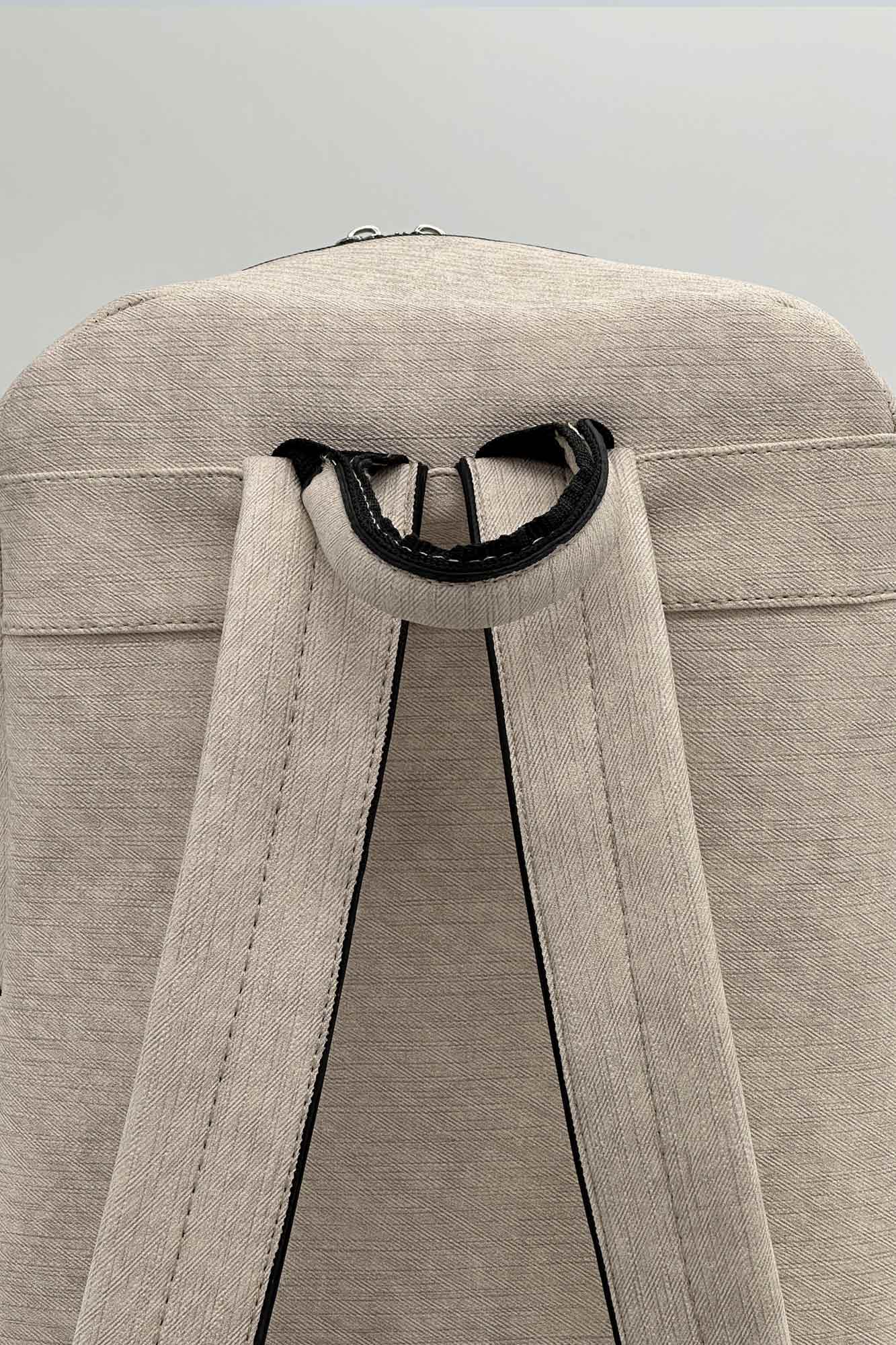 کوله ایستاده جلو دو جیب لی  1541