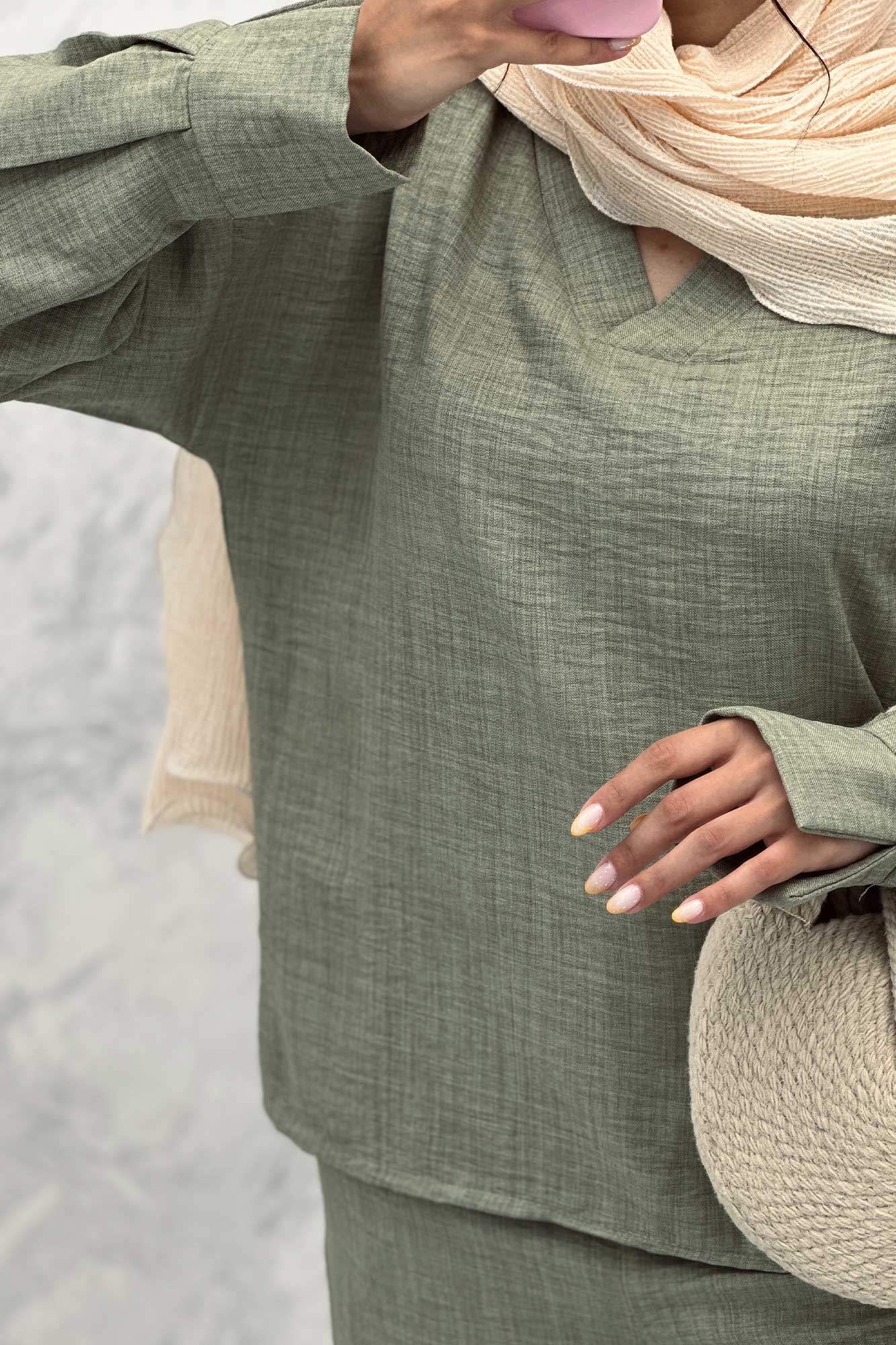 ست مانتو و شلوار یقه هفت شانتون تابان