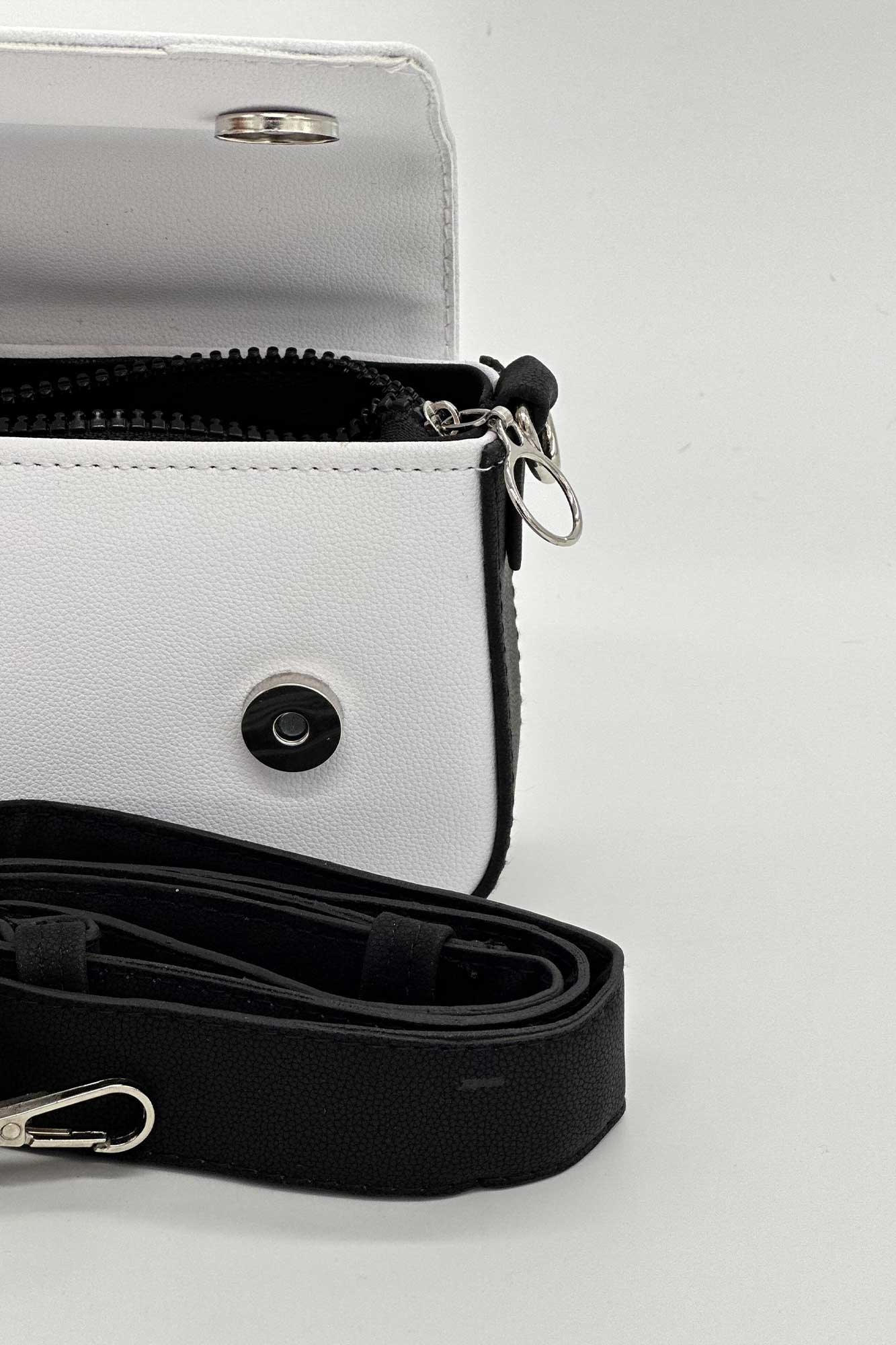 کیف پاسپورتی تک پل 1602