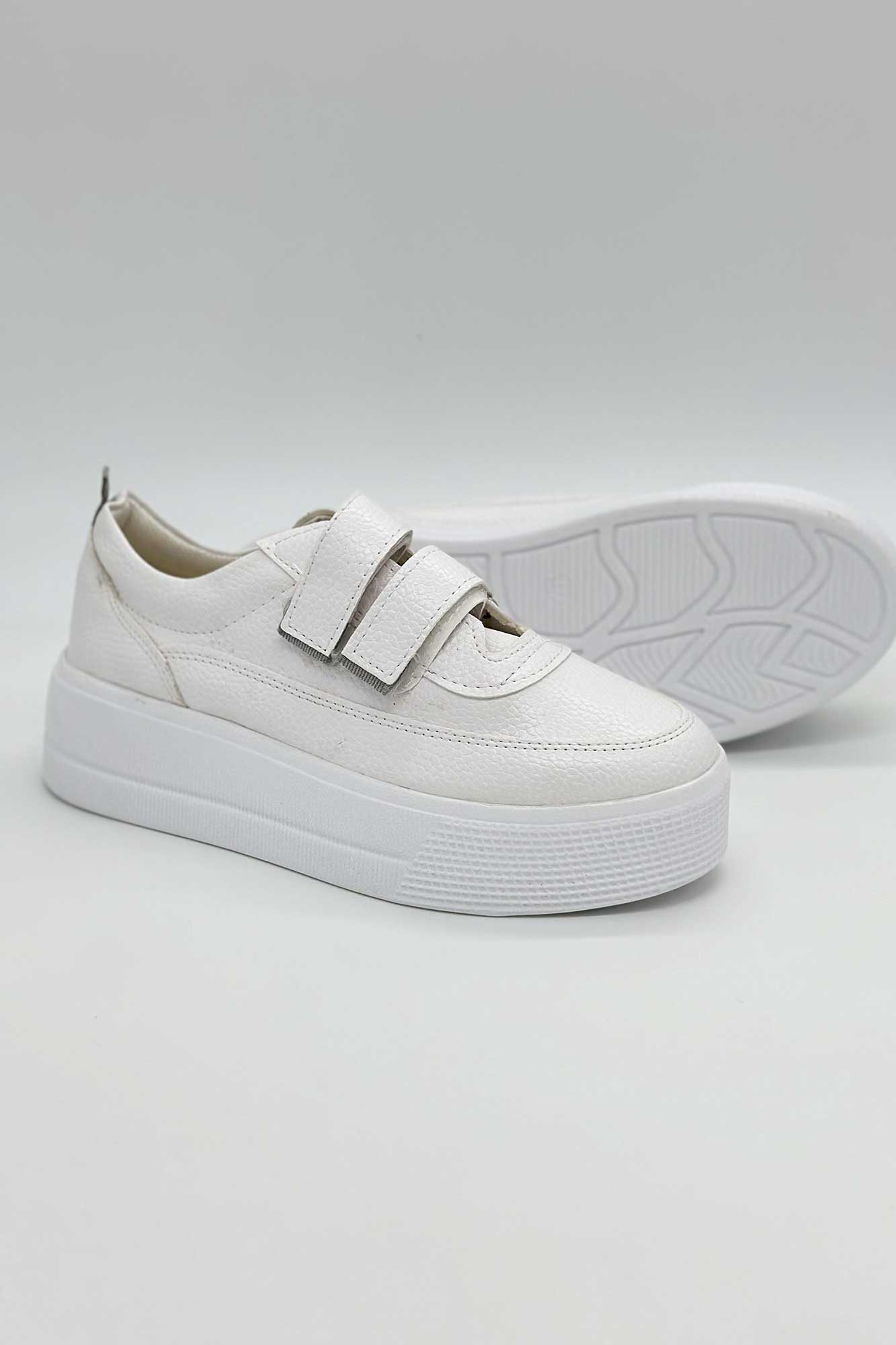 کتانی دو چسب لژدار شاهین