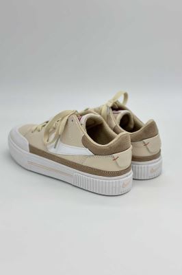 کتانی نایک زیره سفید