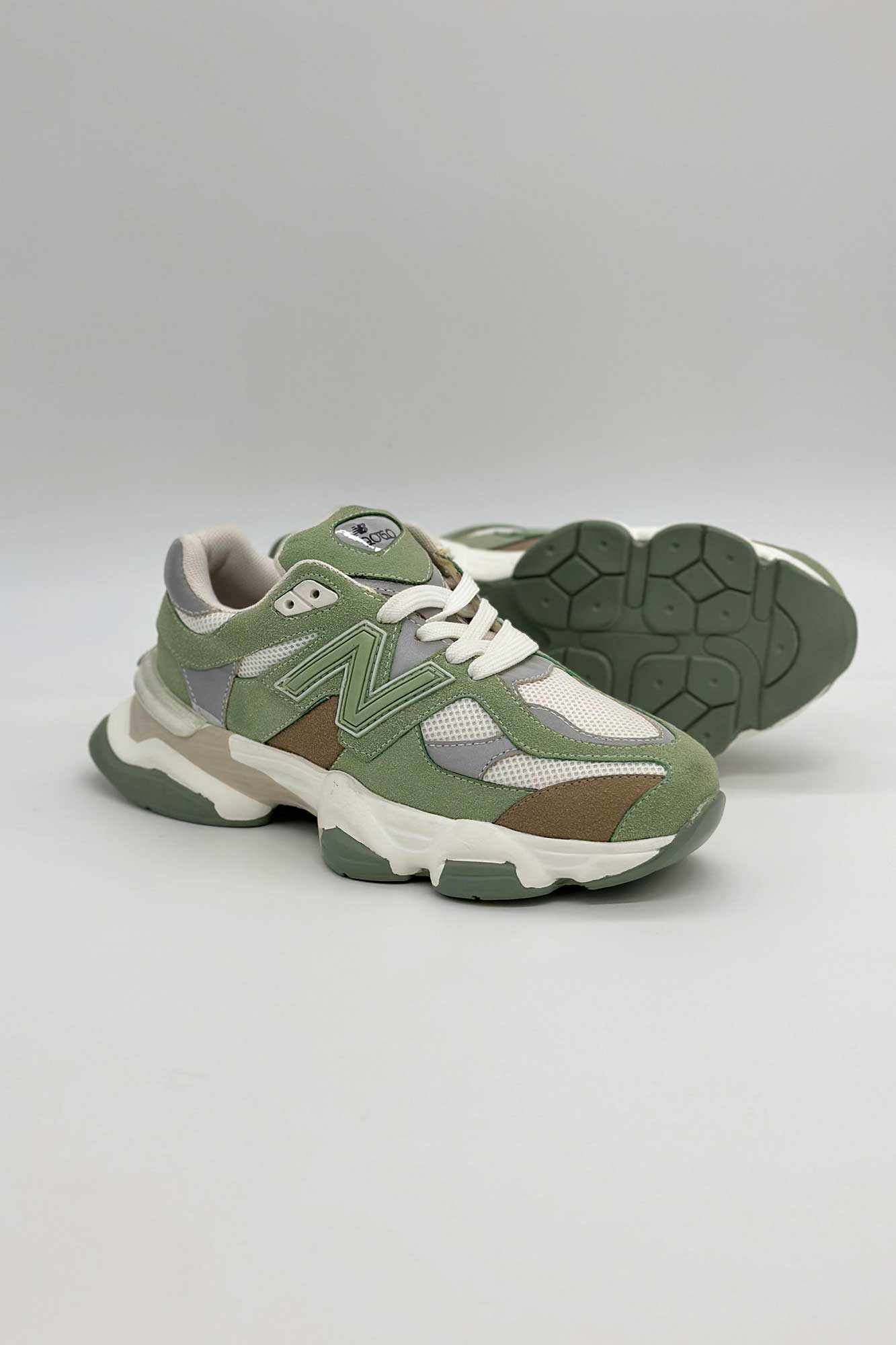 کتانی نیوبالانس پلاس