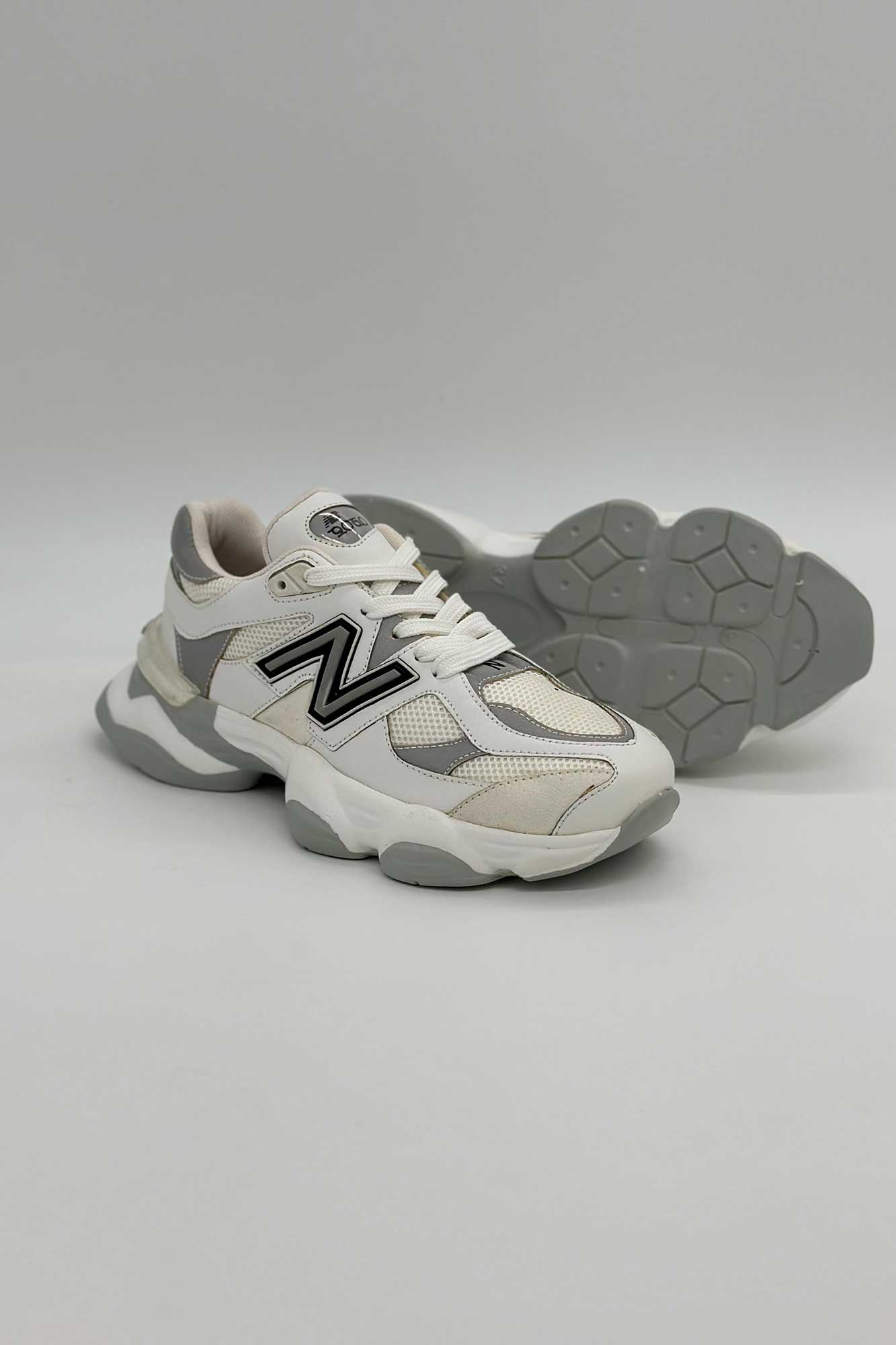 کتانی نیوبالانس پلاس