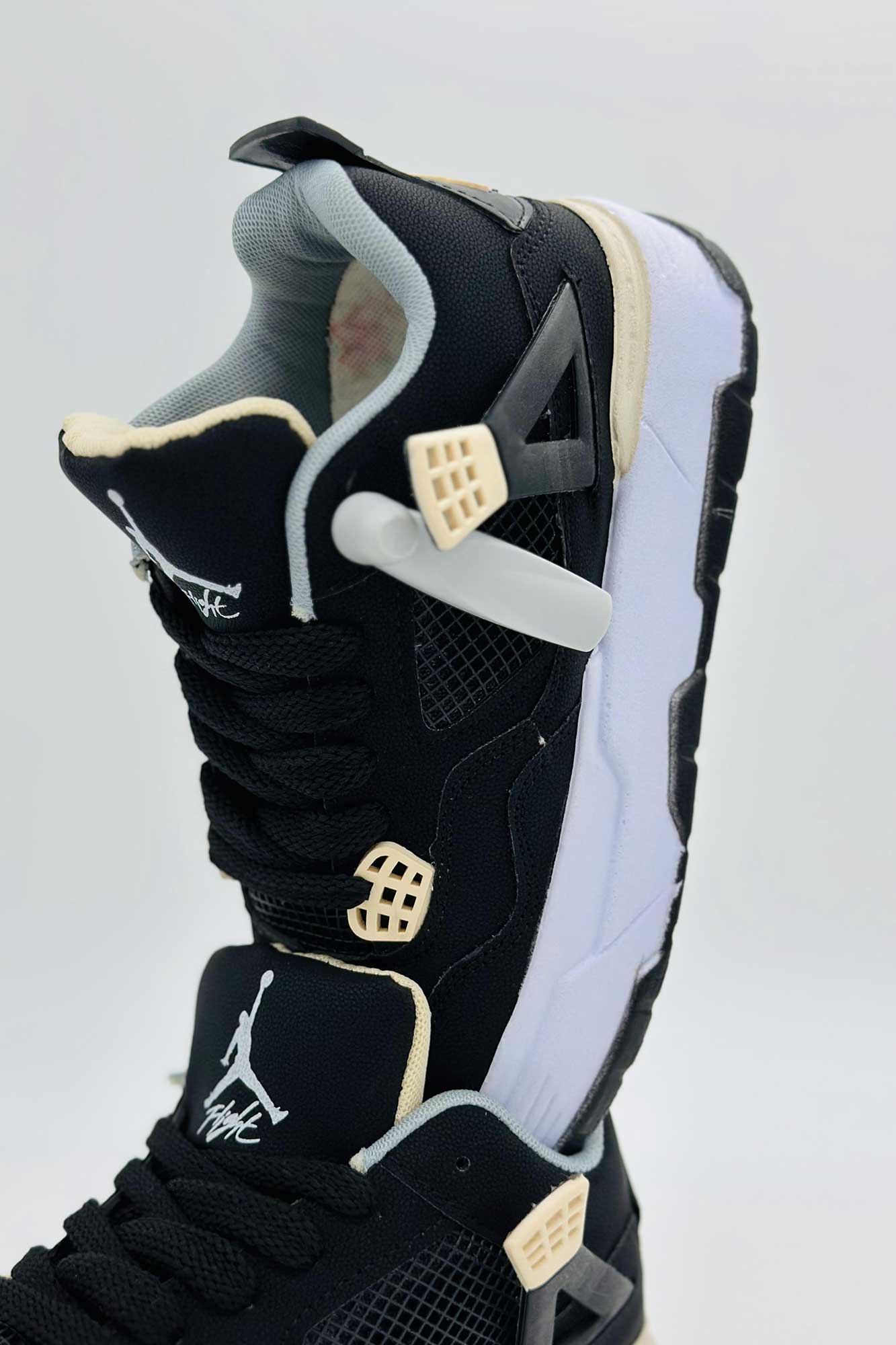 کتانی جردن4