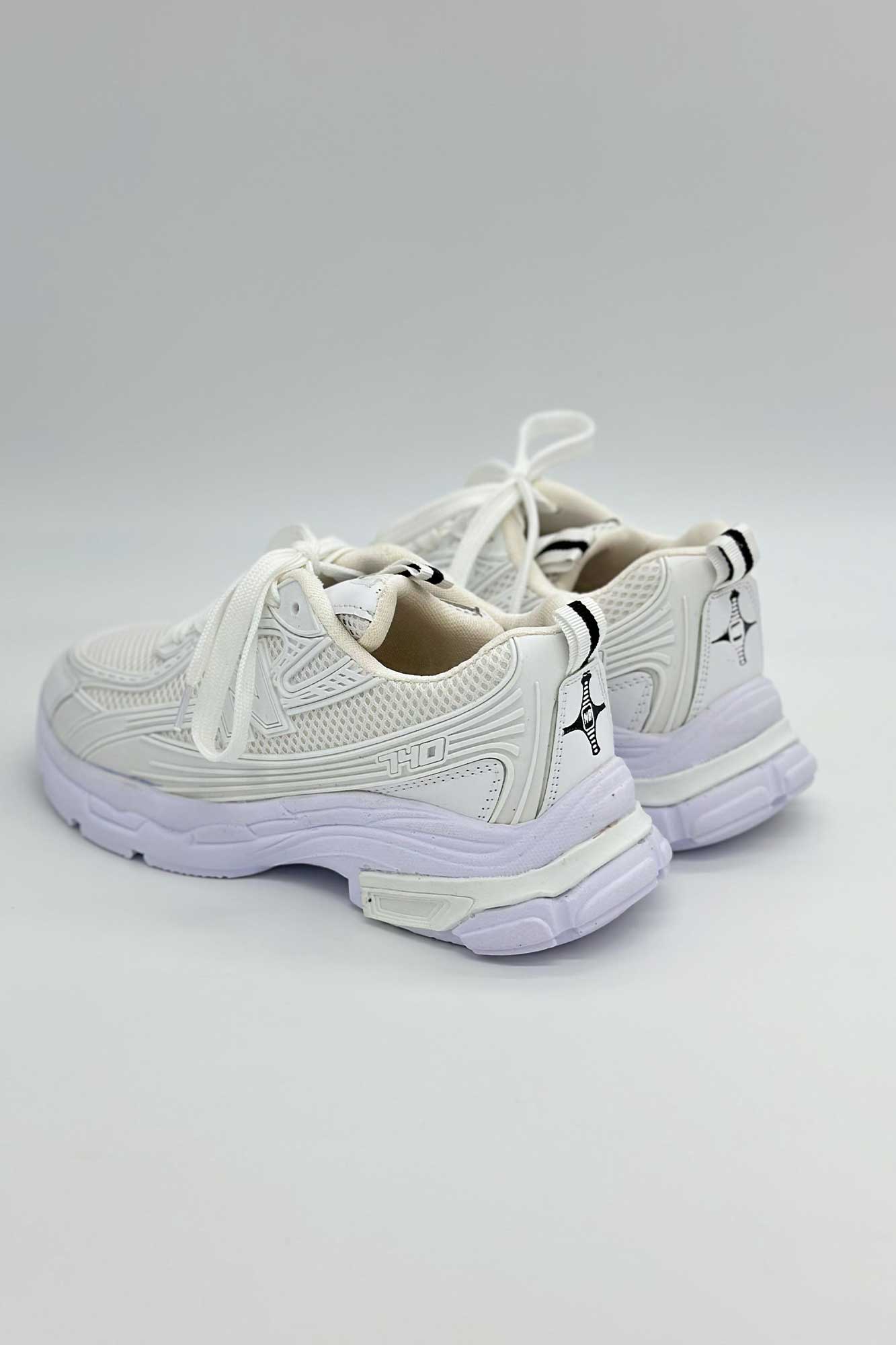 کتانی لژدار نیوبالانس 740