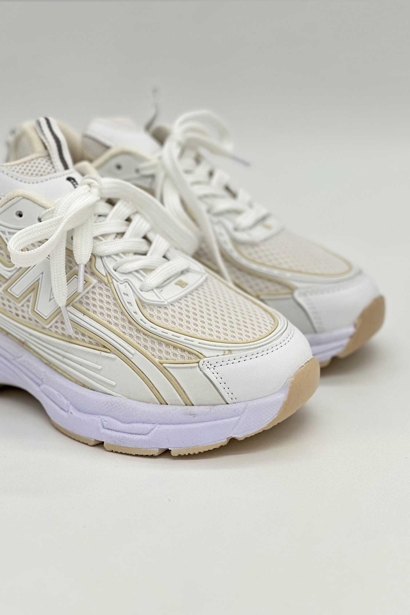 کتانی لژدار نیوبالانس 740