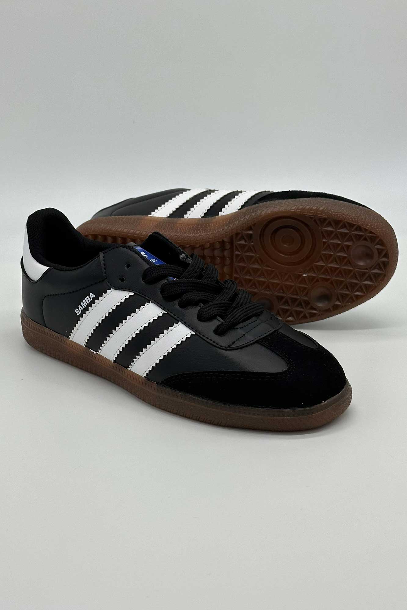 کتانی آدیداس سه خط