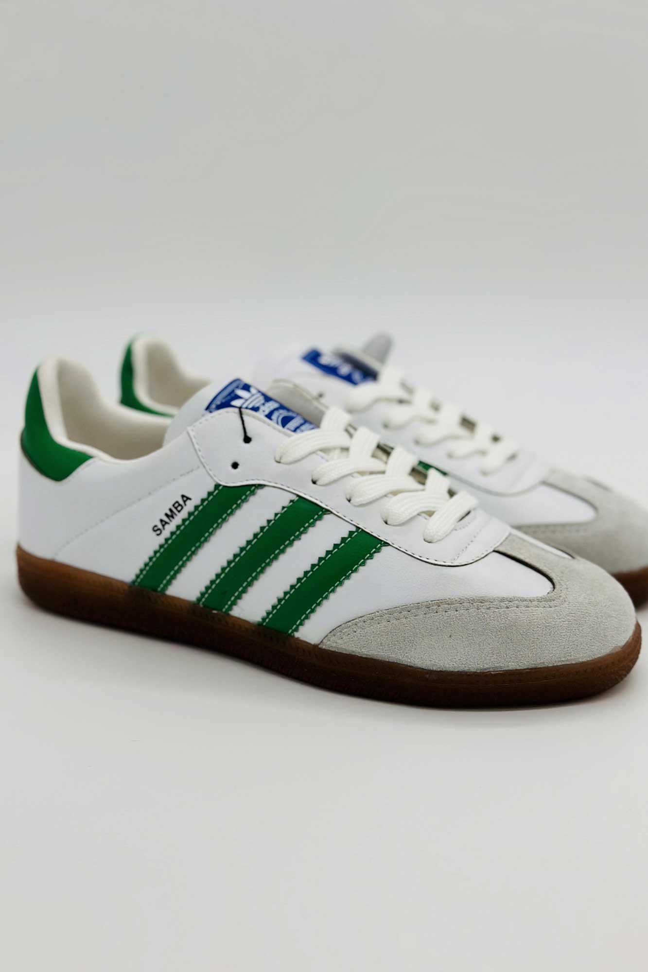 کتانی آدیداس پنجه کلاغی